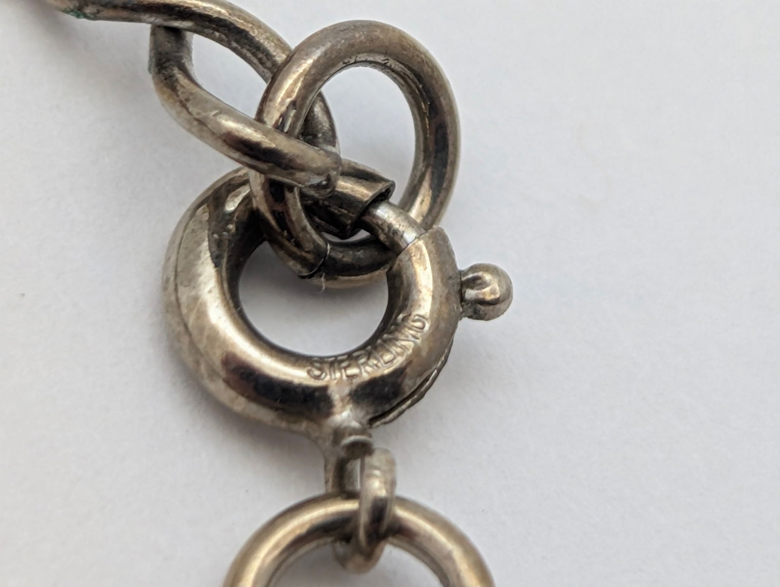 Vintage Sterling Silver Ladies Charm Bracelet - 8