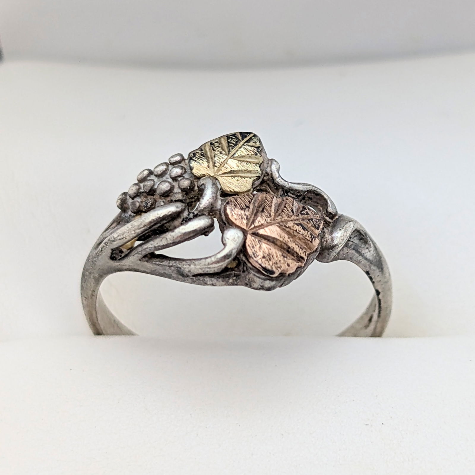 Vintage Sterling Silver Leaf Ladies Ring (1 of 5)