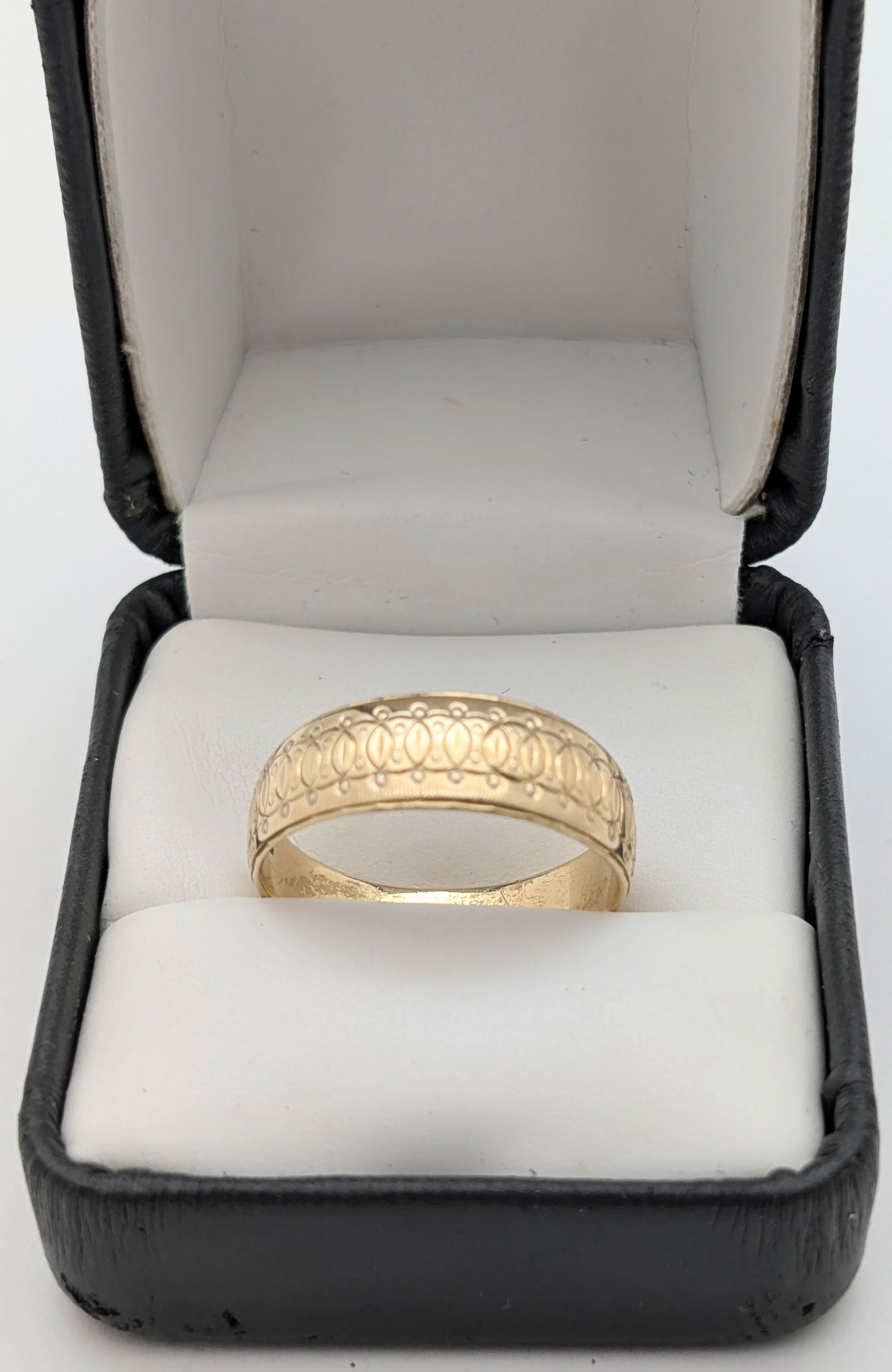 14K Gold Geometrical Design Men's Ring - 5.07g - 2