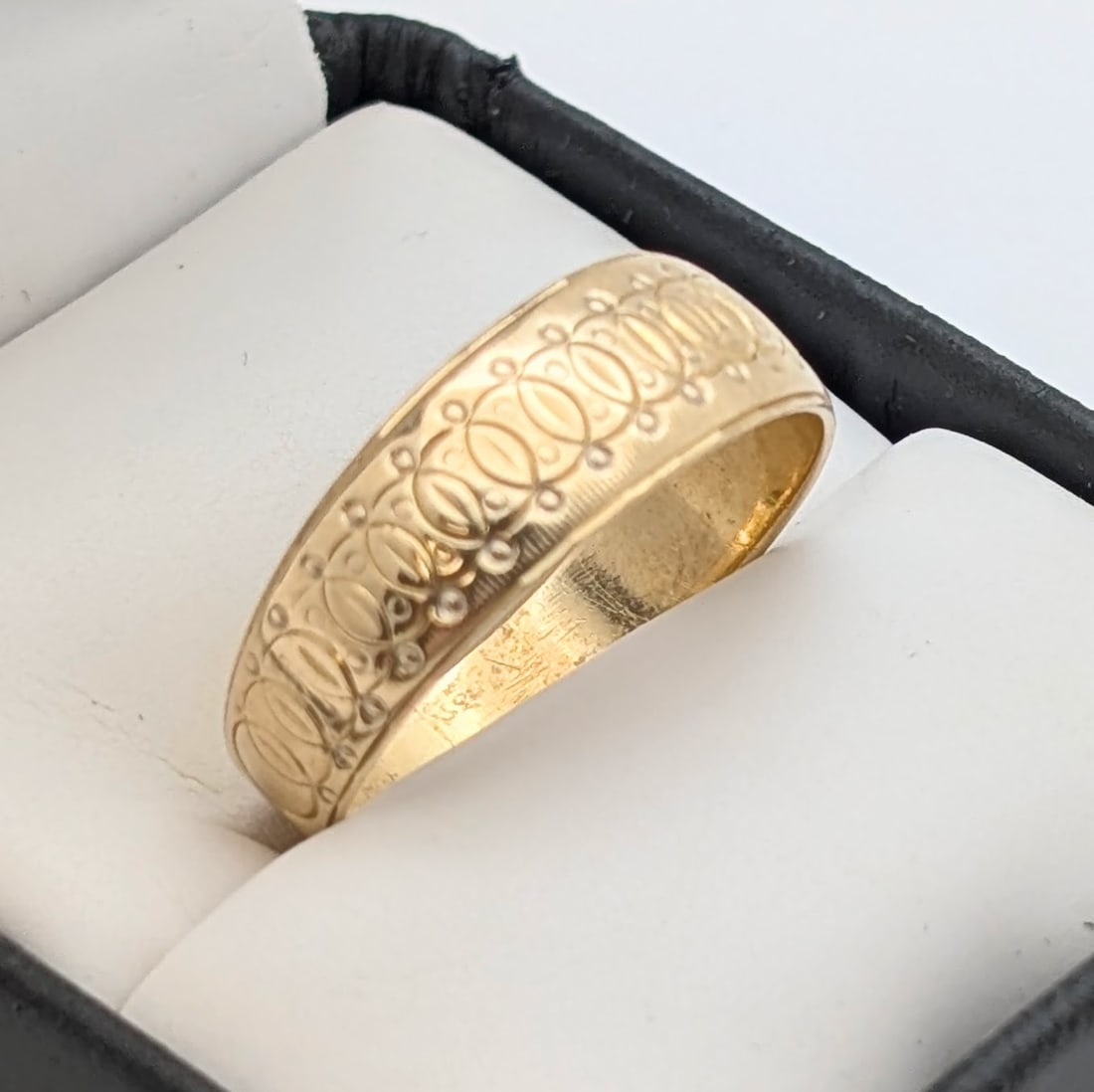 14K Gold Geometrical Design Men's Ring - 5.07g - 3