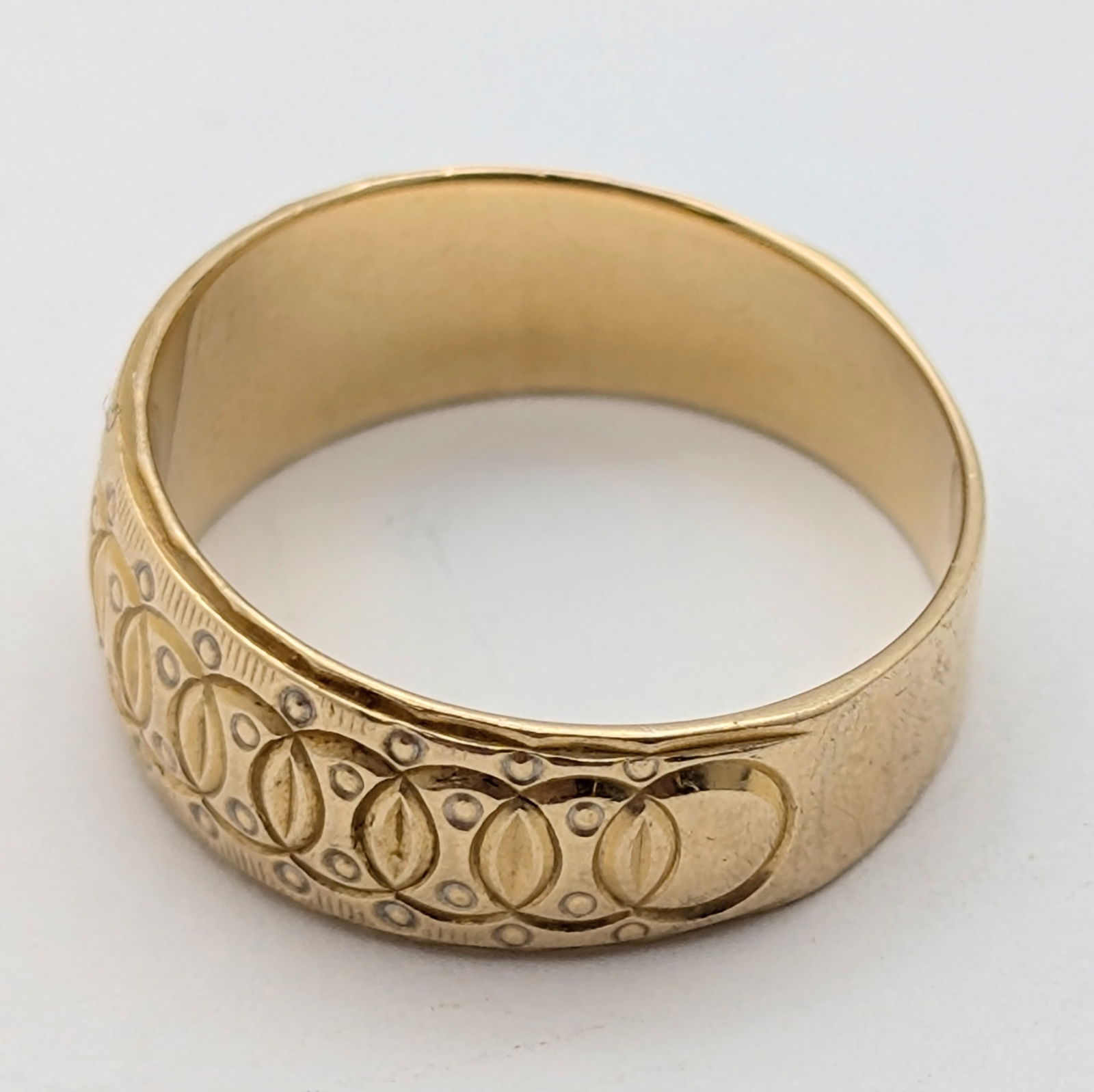 14K Gold Decorative Design Ladies Ring - 3.79g - 4