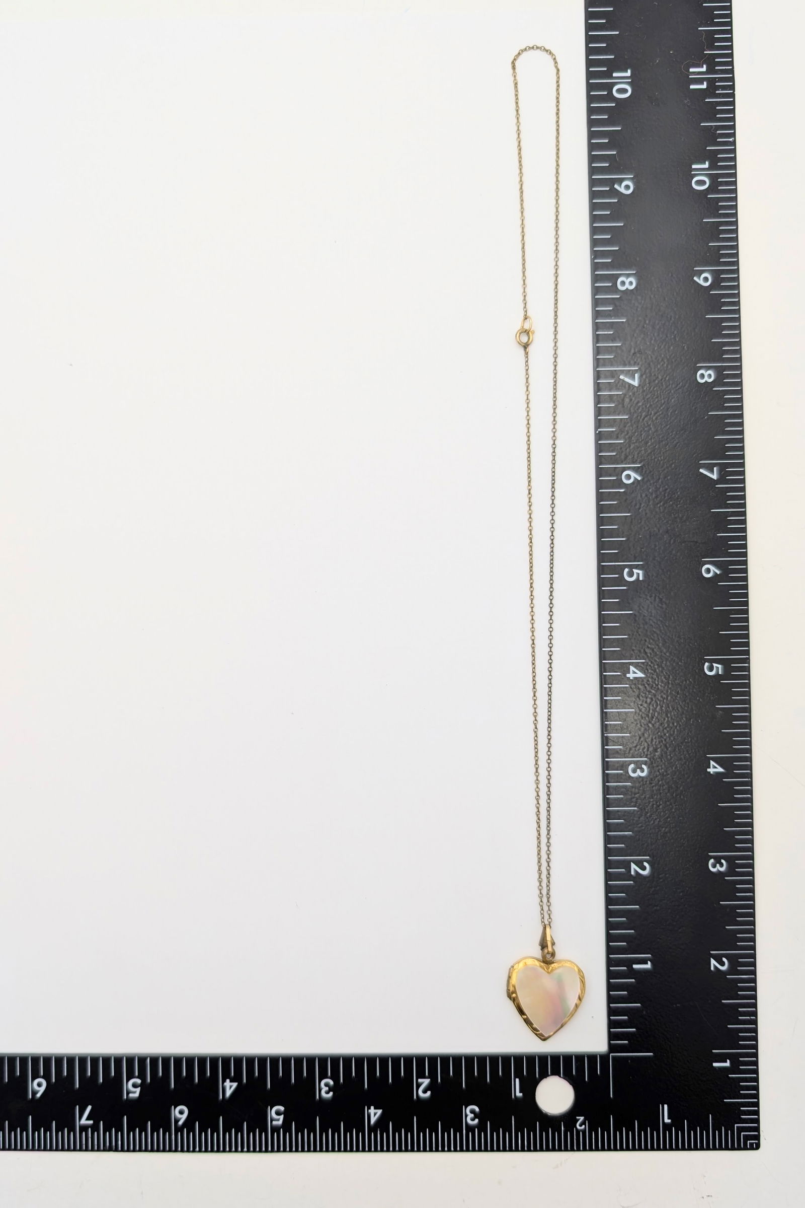 Sterling Silver Mother of Pearl Heart Locket Ladies Necklace - 5.22g - 6