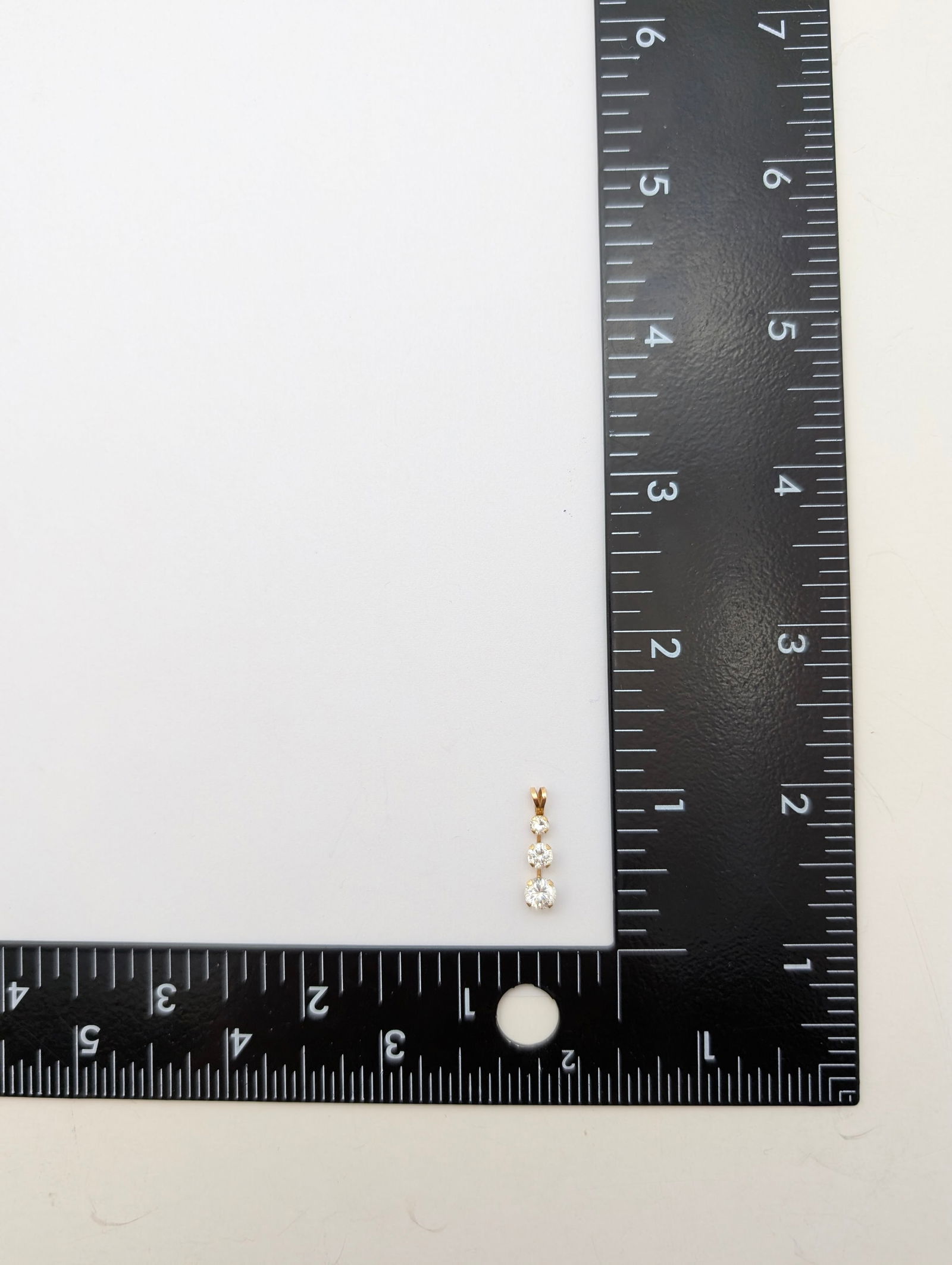 3 Stone 14k Gold Pendant - 0.56g - 5