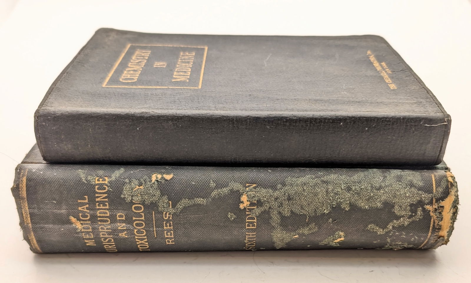 Lot of 2 Vintage Medical Books (1 of 2)