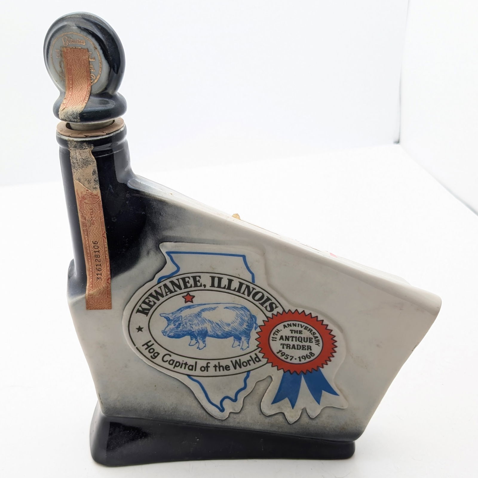 Vintage Jim Beam Antique Trader 11th Anniversary Decanter Bottle: This item is a collector bottle with no liquid