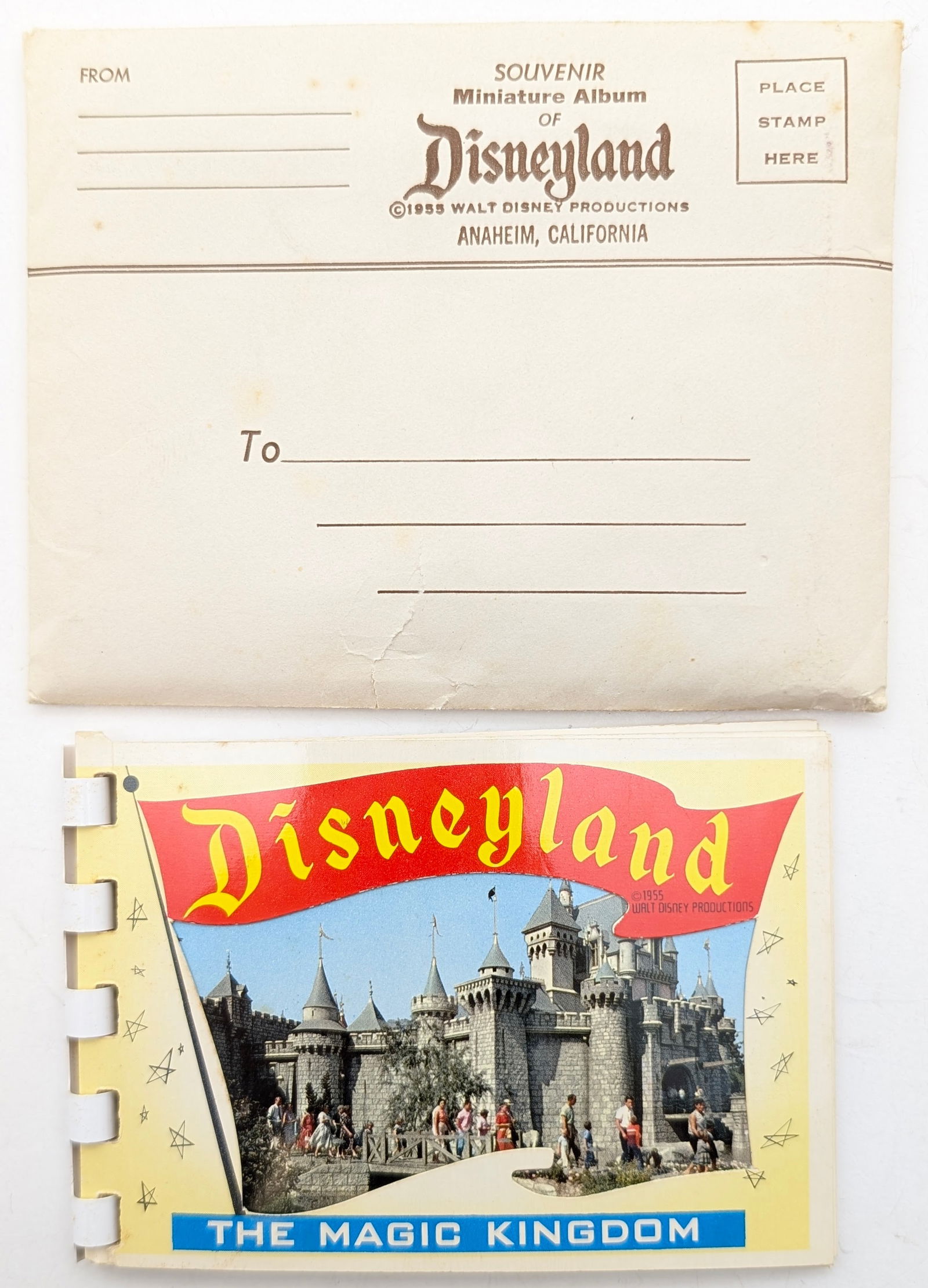Vintage Disneyland Souvenir Miniature Album (1 of 2)