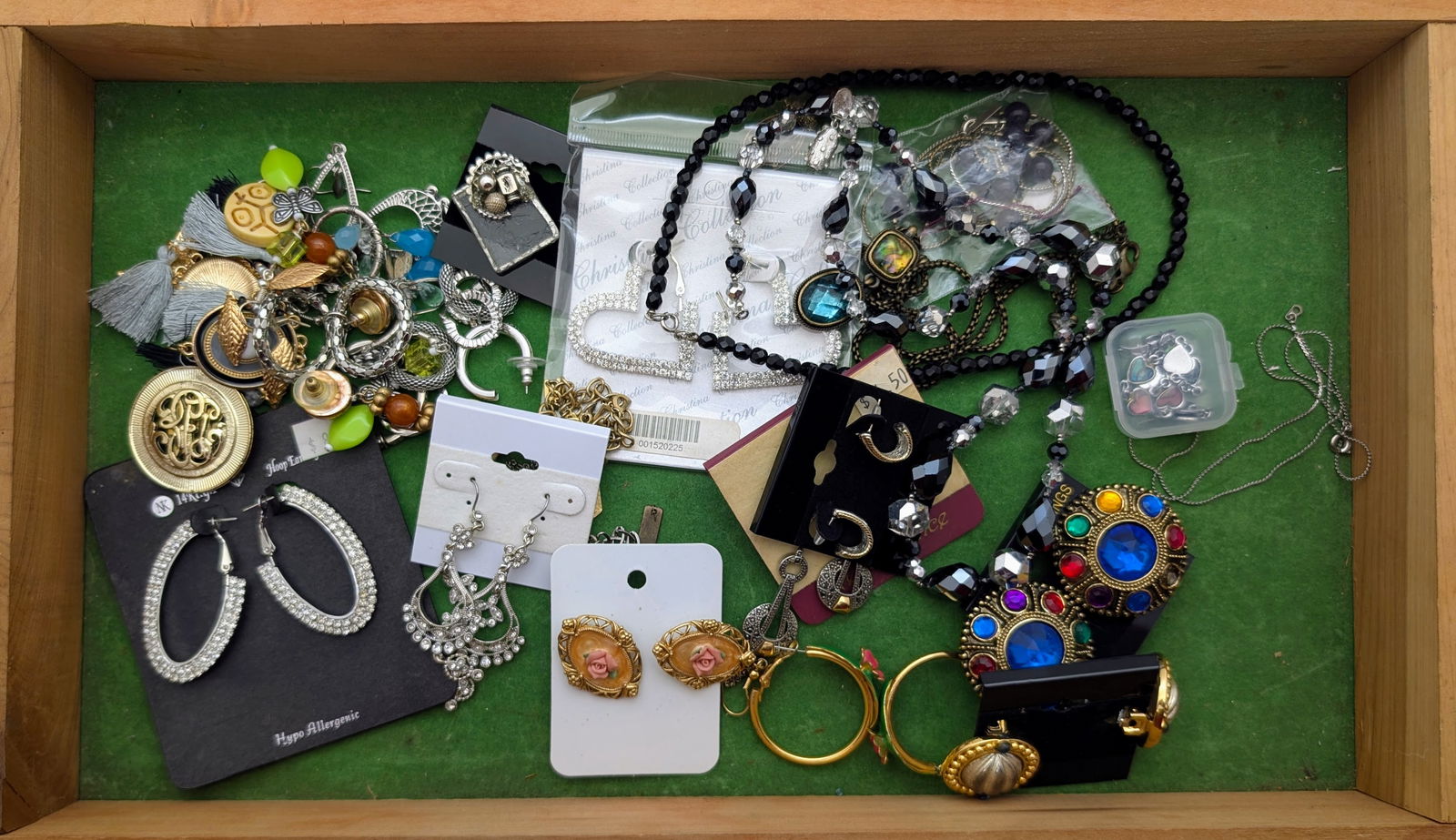 Lot of Jewelry Pieces- Earrings, Necklaces, ect.: _ 