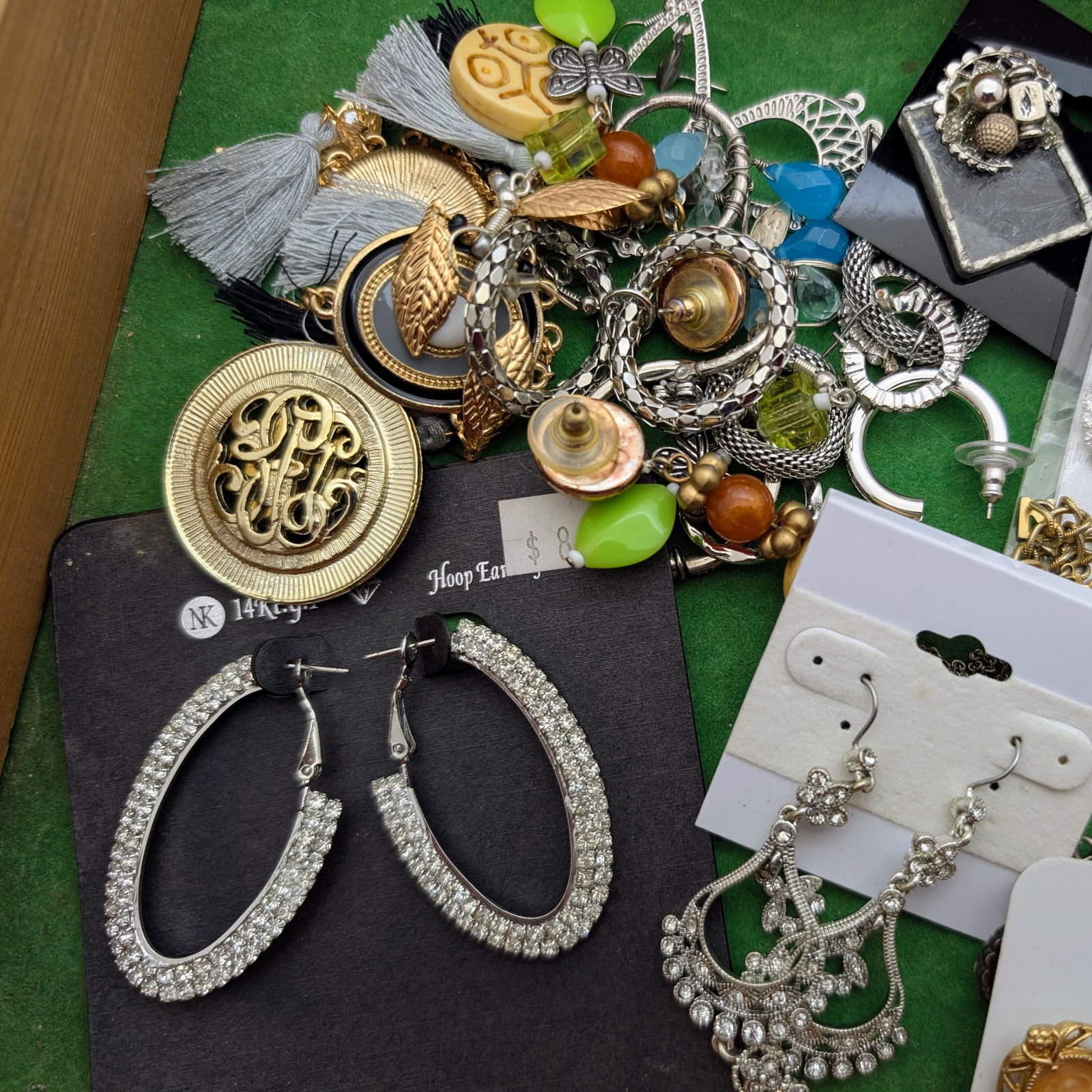 Lot of Jewelry Pieces- Earrings, Necklaces, ect. - 3