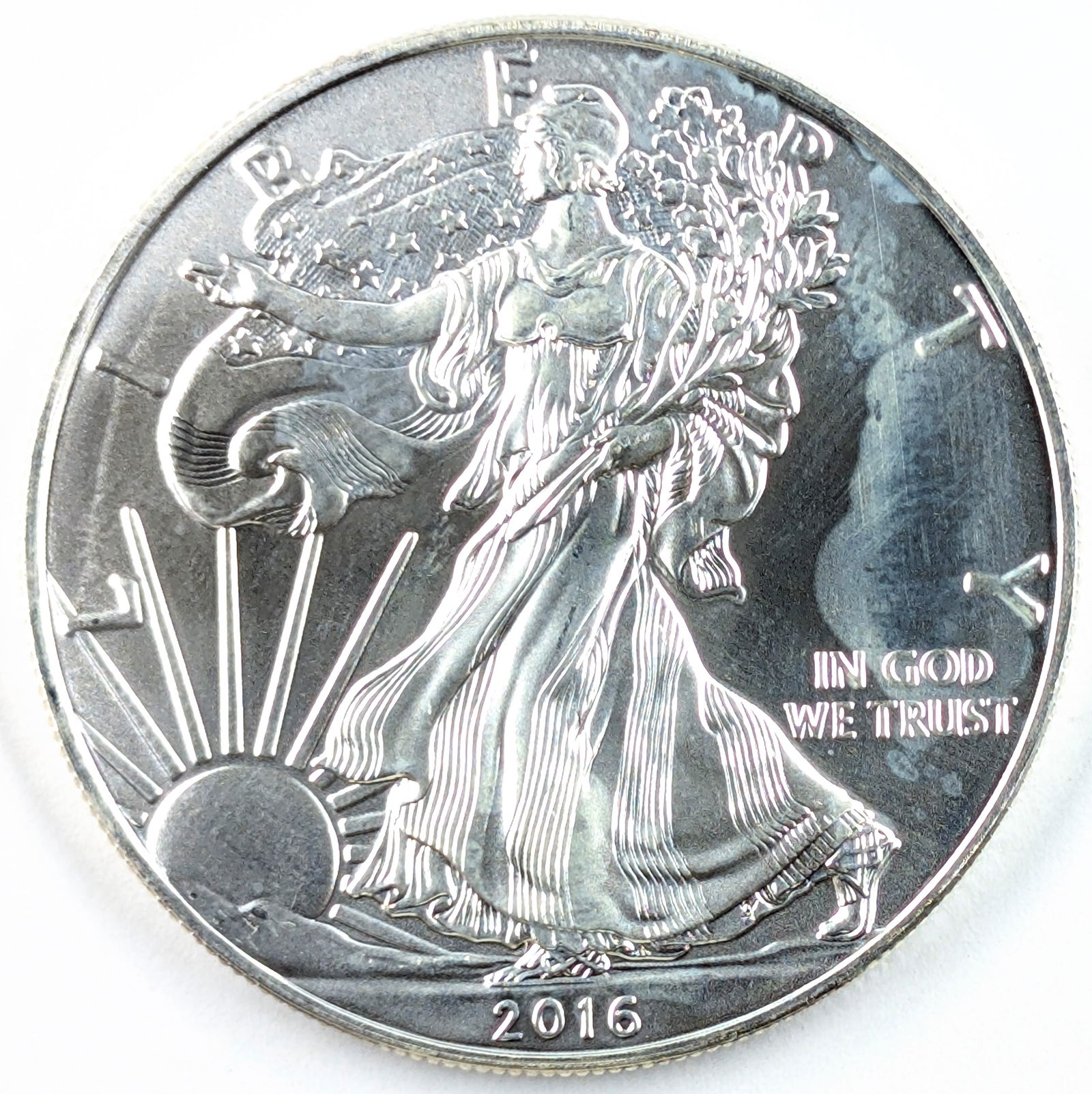 2016 American Silver Eagle Dollar (1 of 2)