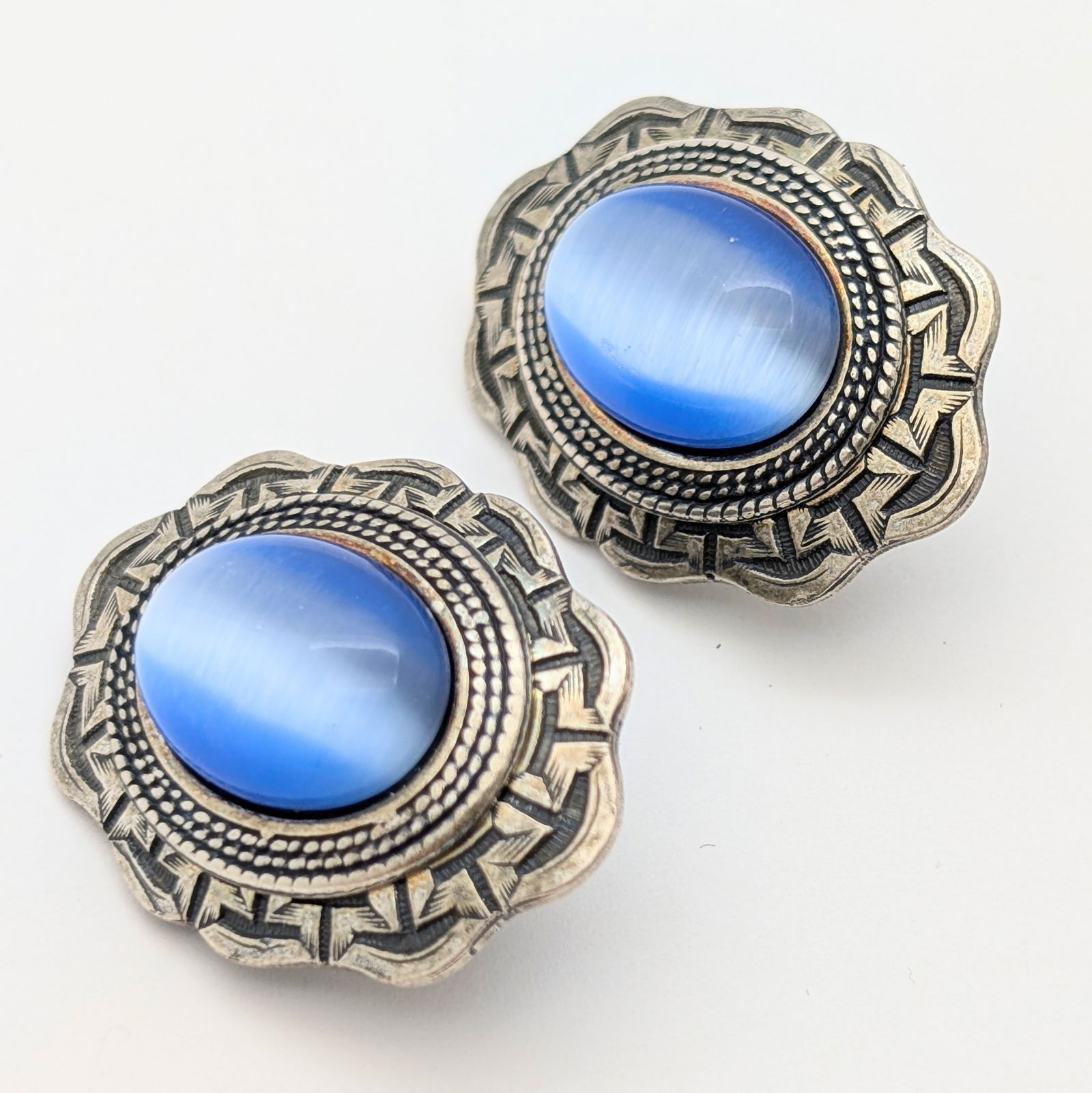 Vintage Etched Sterling Silver Blue Ladies Clip-on Earrings - 26.09g: Jewelry 