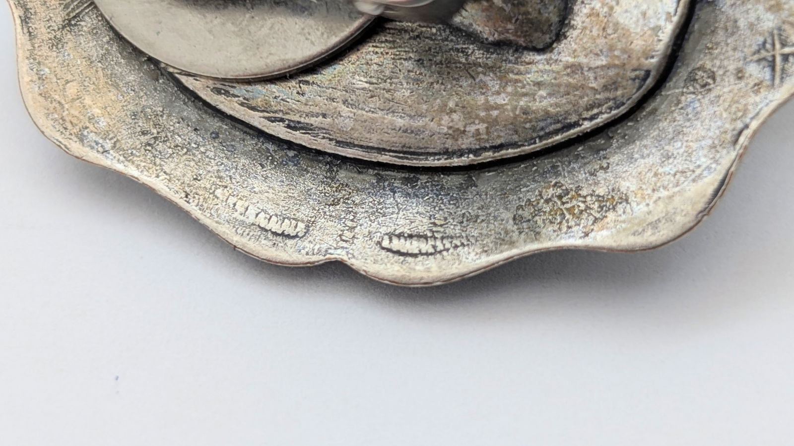 Vintage Etched Sterling Silver Blue Ladies Clip-on Earrings - 26.09g - 5