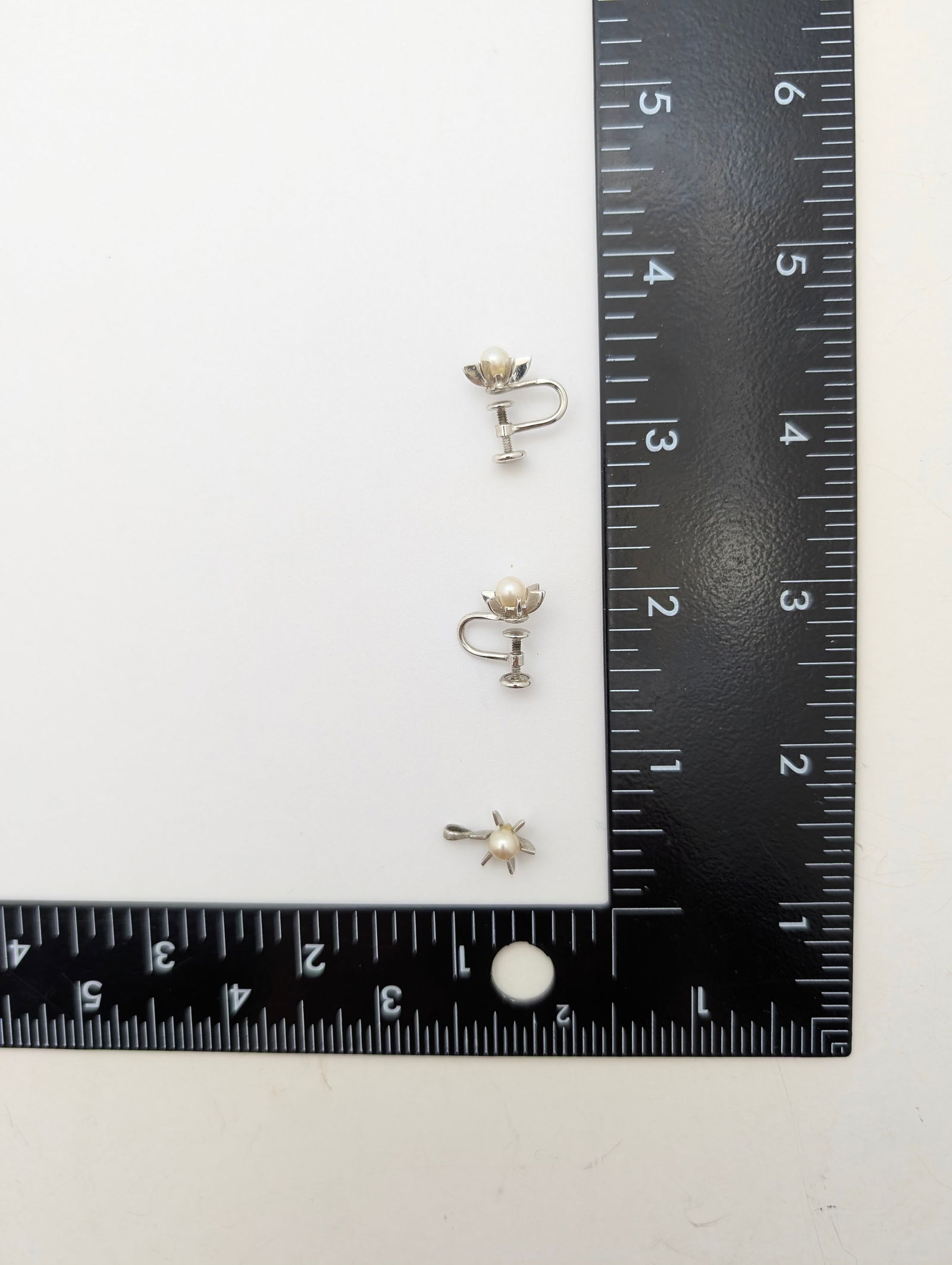 Vintage Sterling Silver Pearl Flower Pendant & Screw Back Earrings Set - 7