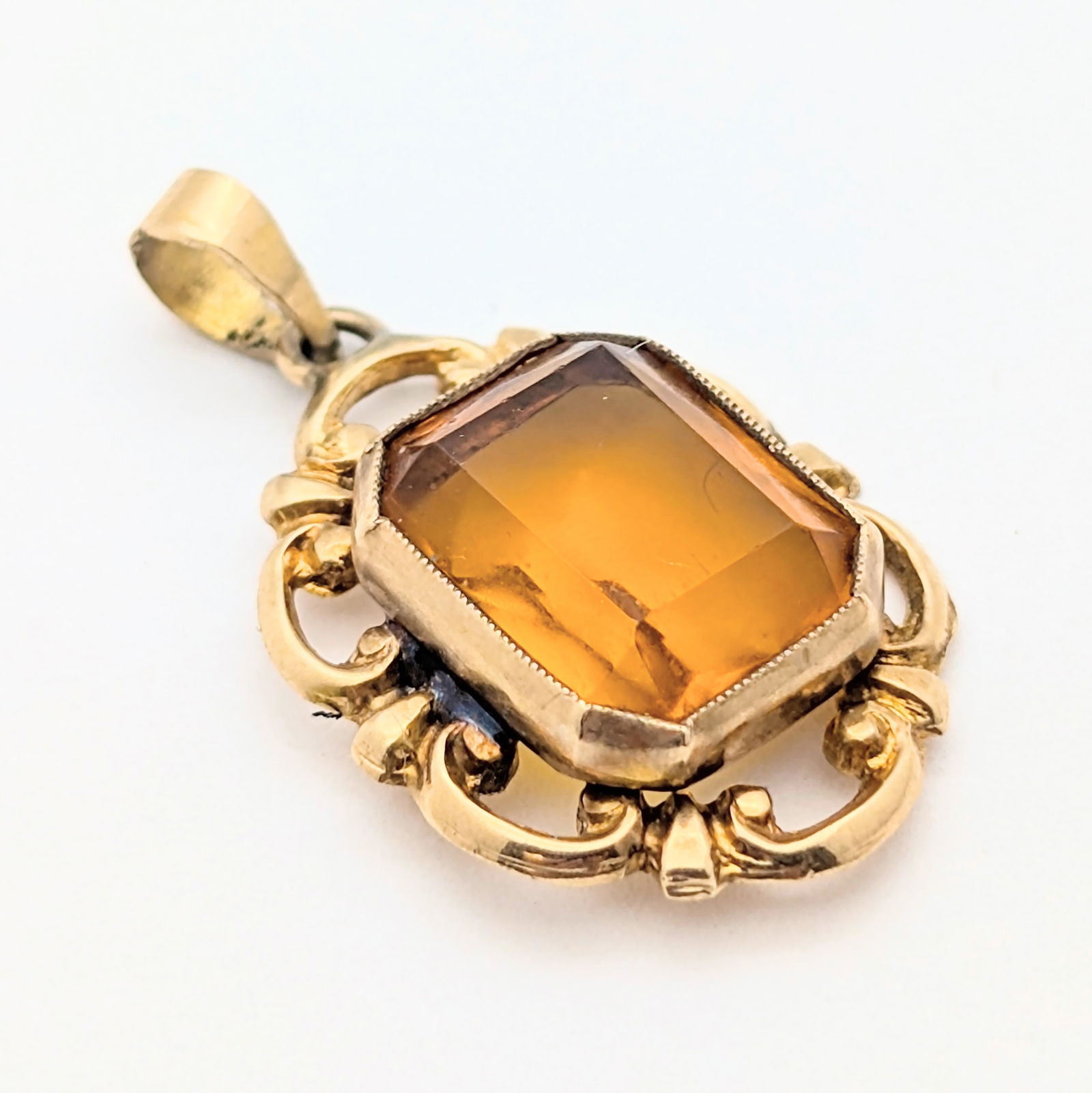 10K Gold Decorative Orange Gem Ladies Pendant - 1.42g (1 of 5)