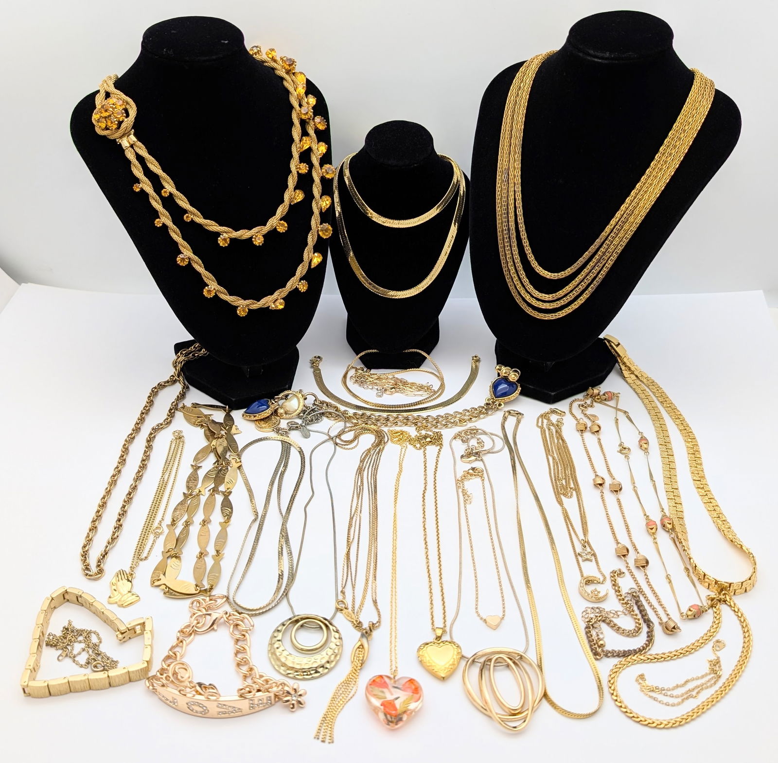 Large Lot of Gold tone Ladies Costume Jewelry - Necklaces, Bracelets, etc.: Jewelry 