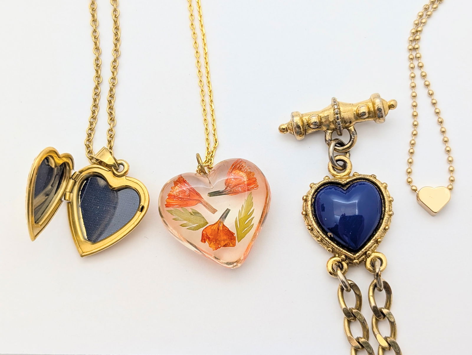 Large Lot of Gold tone Ladies Costume Jewelry - Necklaces, Bracelets, etc. - 8