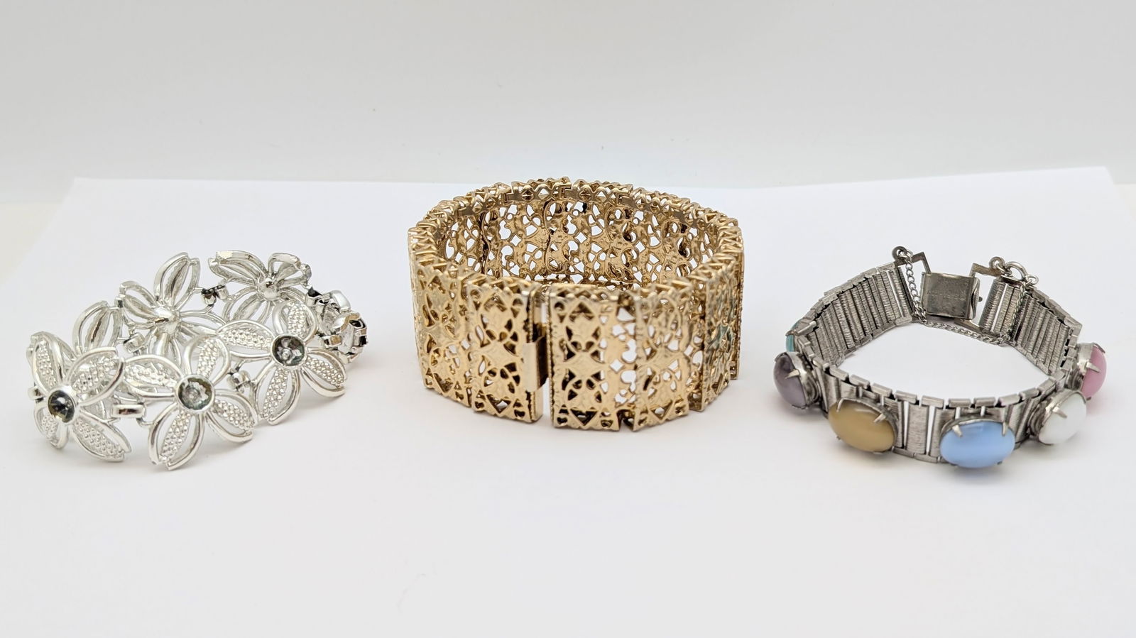 Large Lot of Ladies Bracelets- Cuff, Floral, Rhinestones, ect - 3