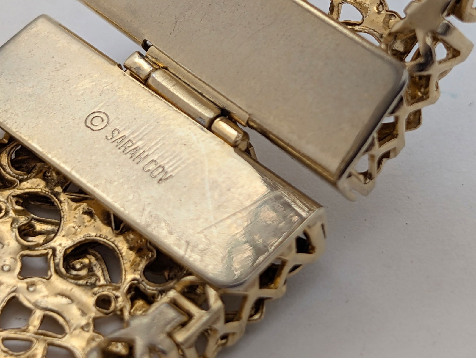 Large Lot of Ladies Bracelets- Cuff, Floral, Rhinestones, ect - 4