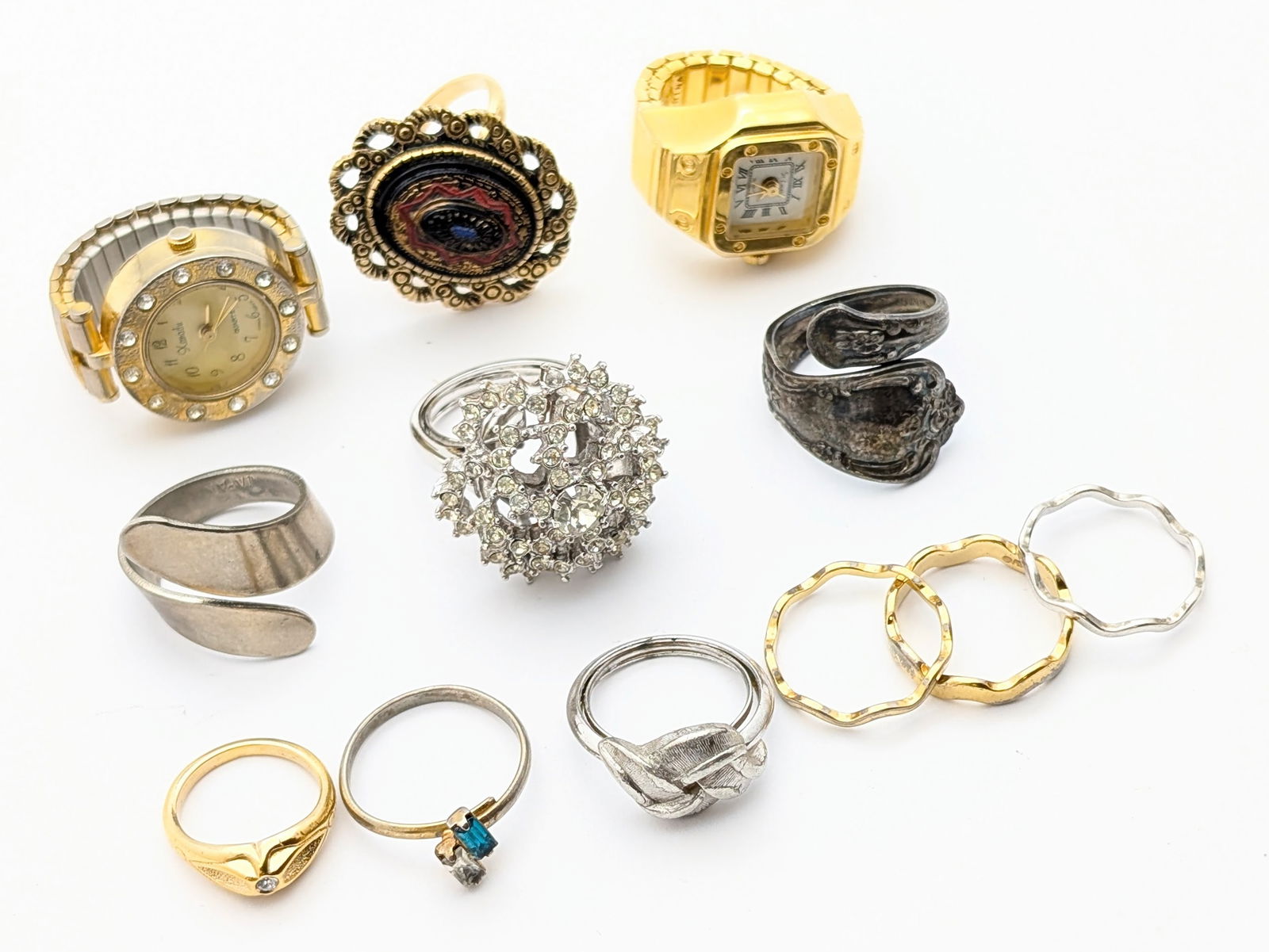 Large Lot of Ladies Costume Rings- Watch, Stacking, Cocktail, ect: Jewelry