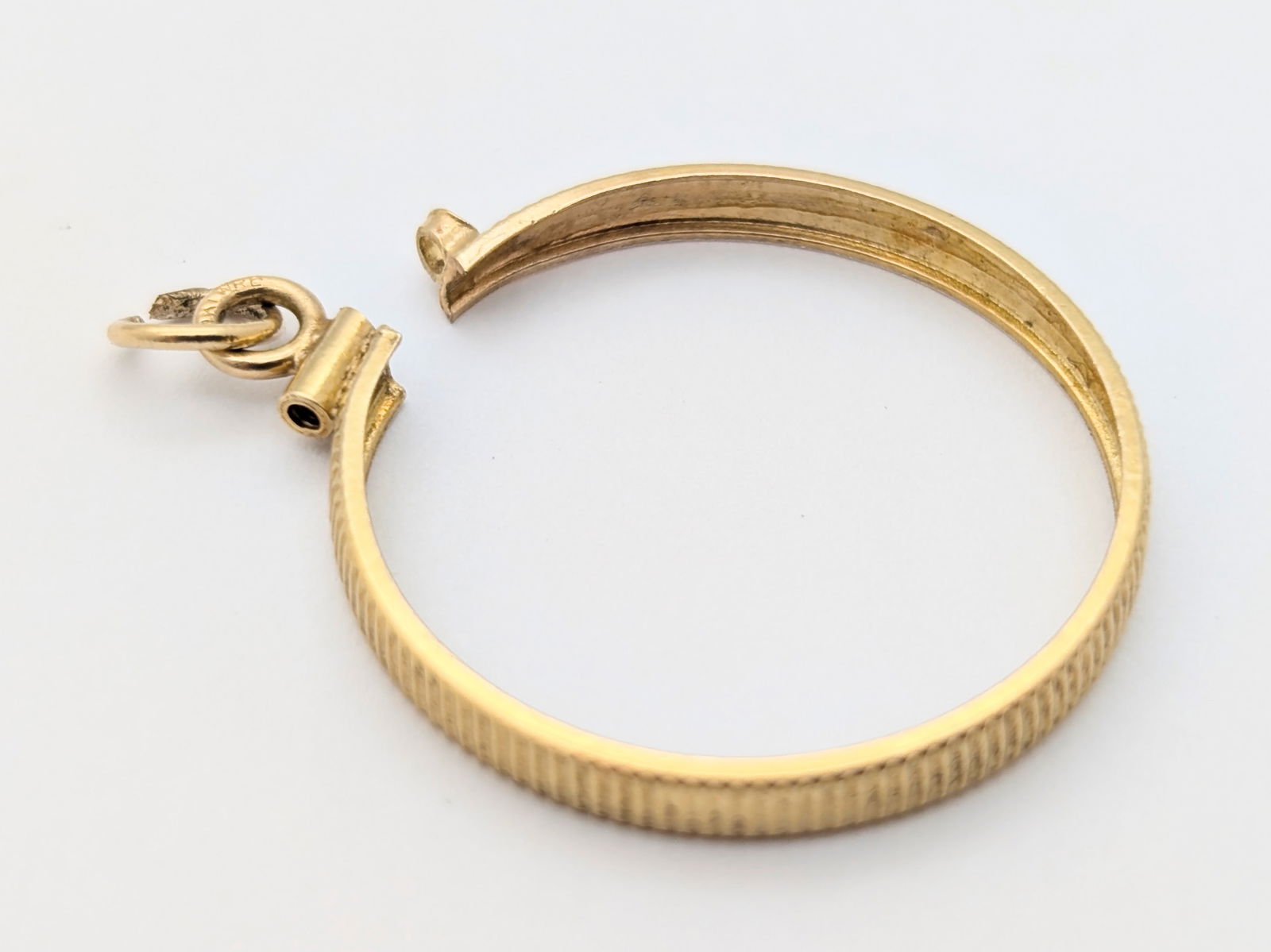 14K Gold Bezel Pendant Coin Frame - 1.37g (1 of 4)