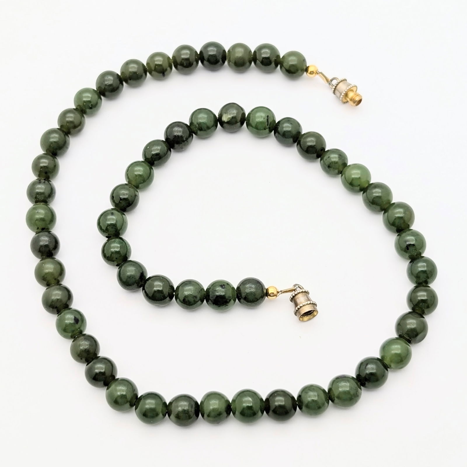 Vintage Green Beaded Ladies Necklace - Possibly Jade (1 of 5)