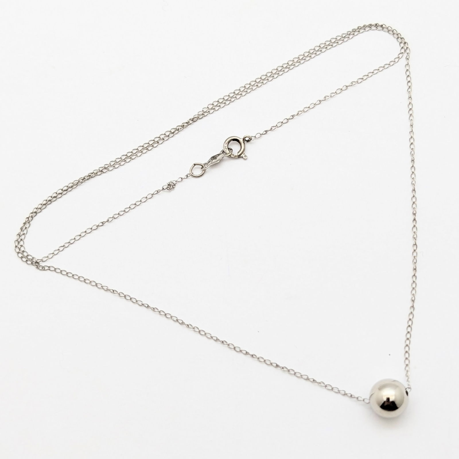 14K White Gold Bead Ladies Necklace - 1.05g: Length: 17in 