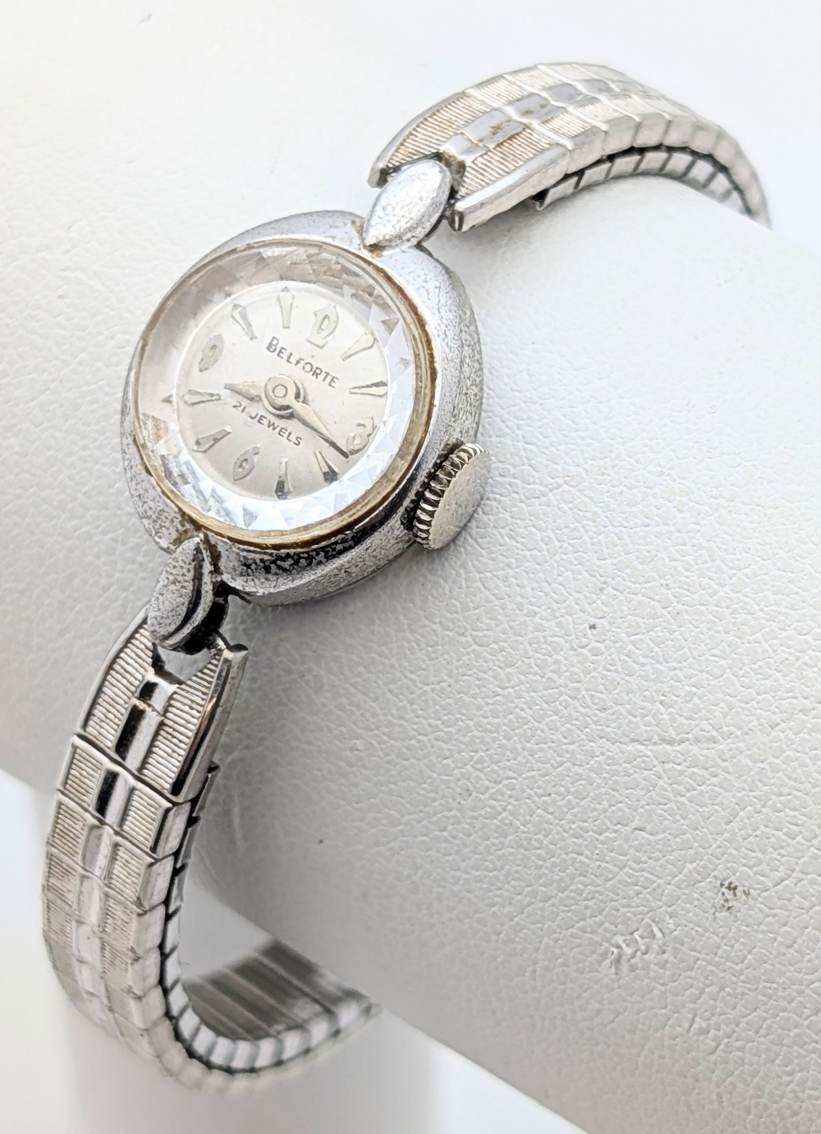 Vintage Belforte Mechanical Ladies Watch w/ 10K Gold plated Bezel - Runs!: Jewelry 