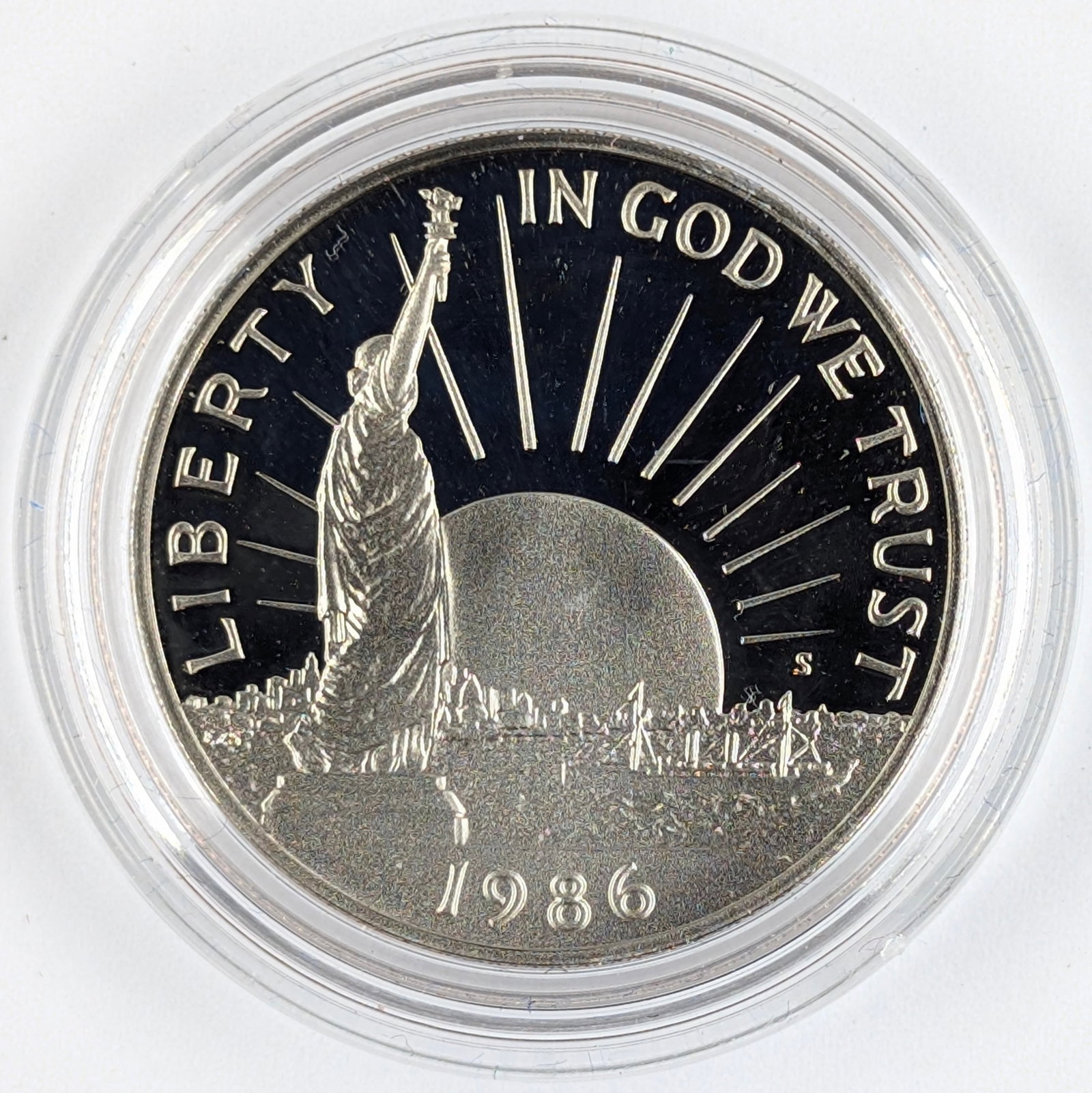 1986-S Statue of Liberty Commemorative Half Dollar (1 of 2)