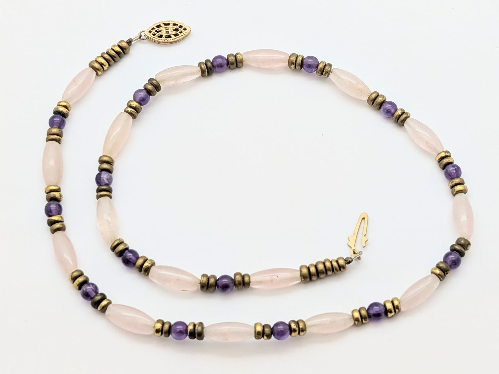 Lovely Light Pink, Purple & Gold tone Beaded Ladies Necklace: Length: 16in