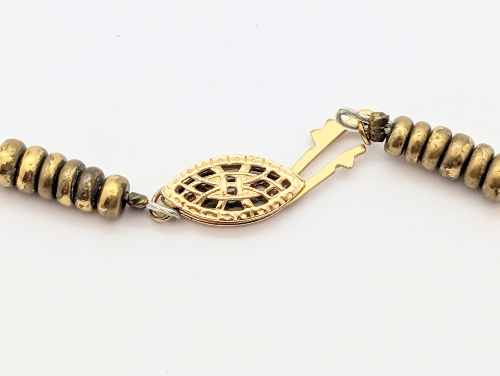 Lovely Light Pink, Purple & Gold tone Beaded Ladies Necklace - 4