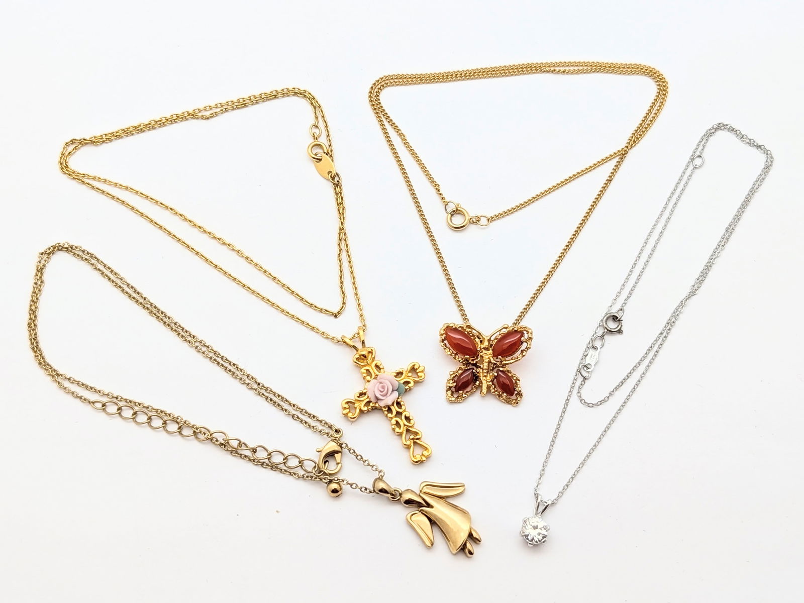 Lot of 4 Vintage Ladies Necklaces - Avon, Sarah Coventry, etc.: Jewelry 