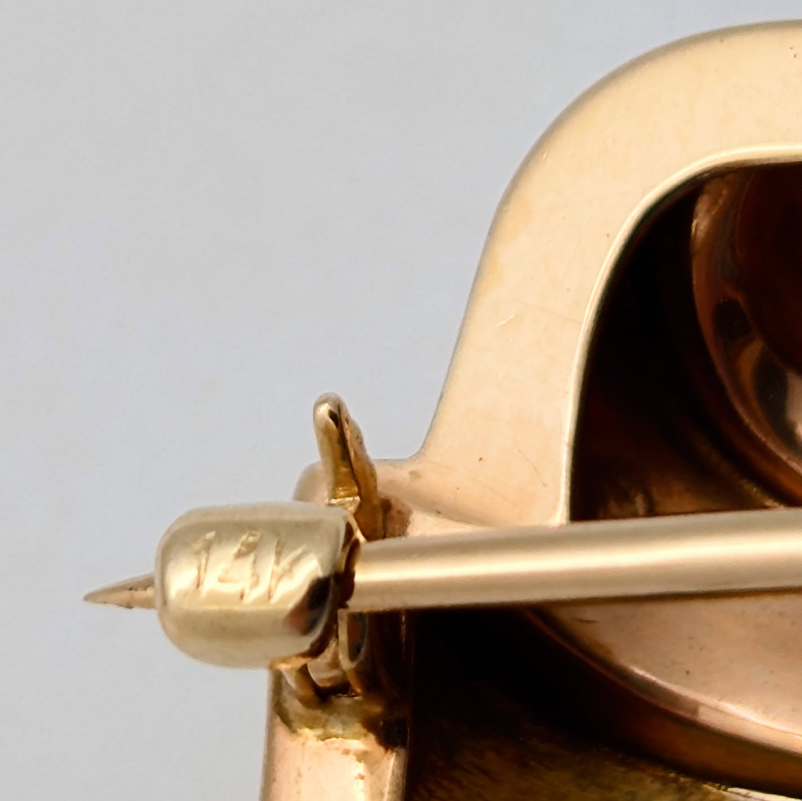 Vintage 14K Gold Light Blue Gem Ladies Brooch - 6.08g - 6