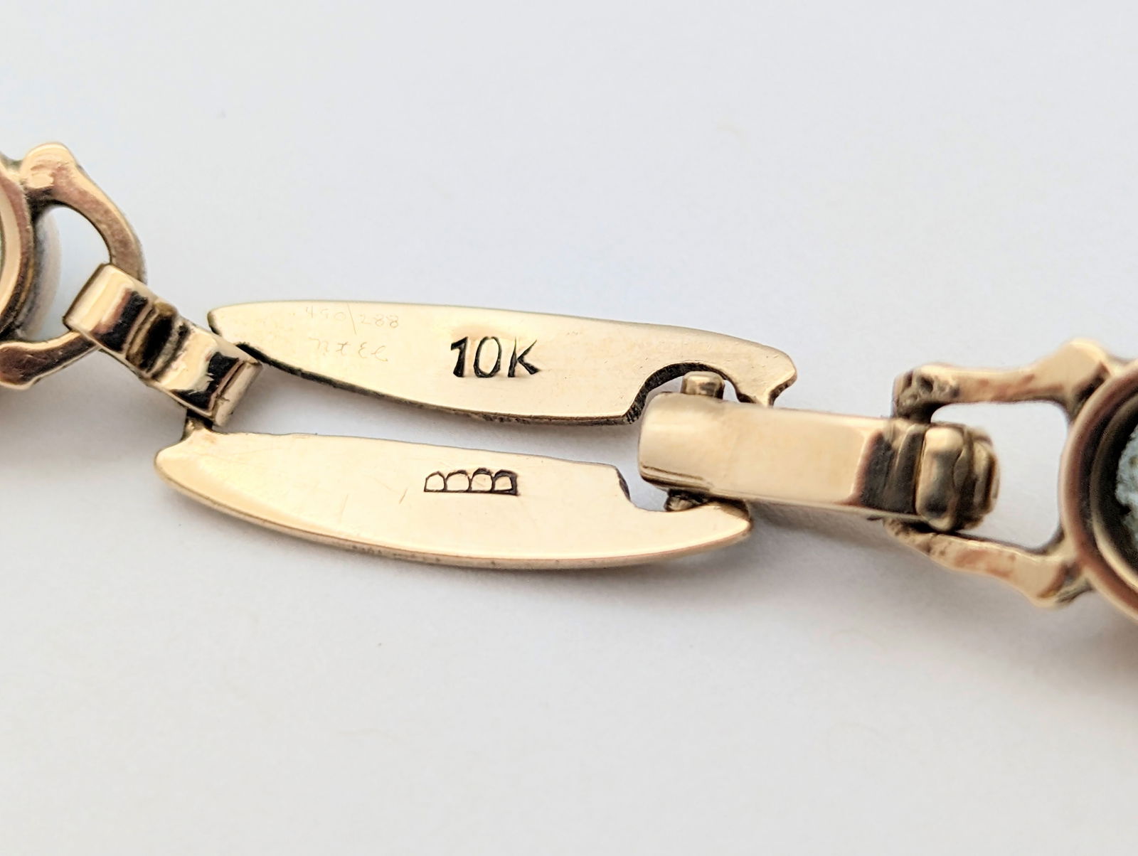 Vintage 10K Gold Light Blue Gem Ladies Bracelet - 9.34g - 4