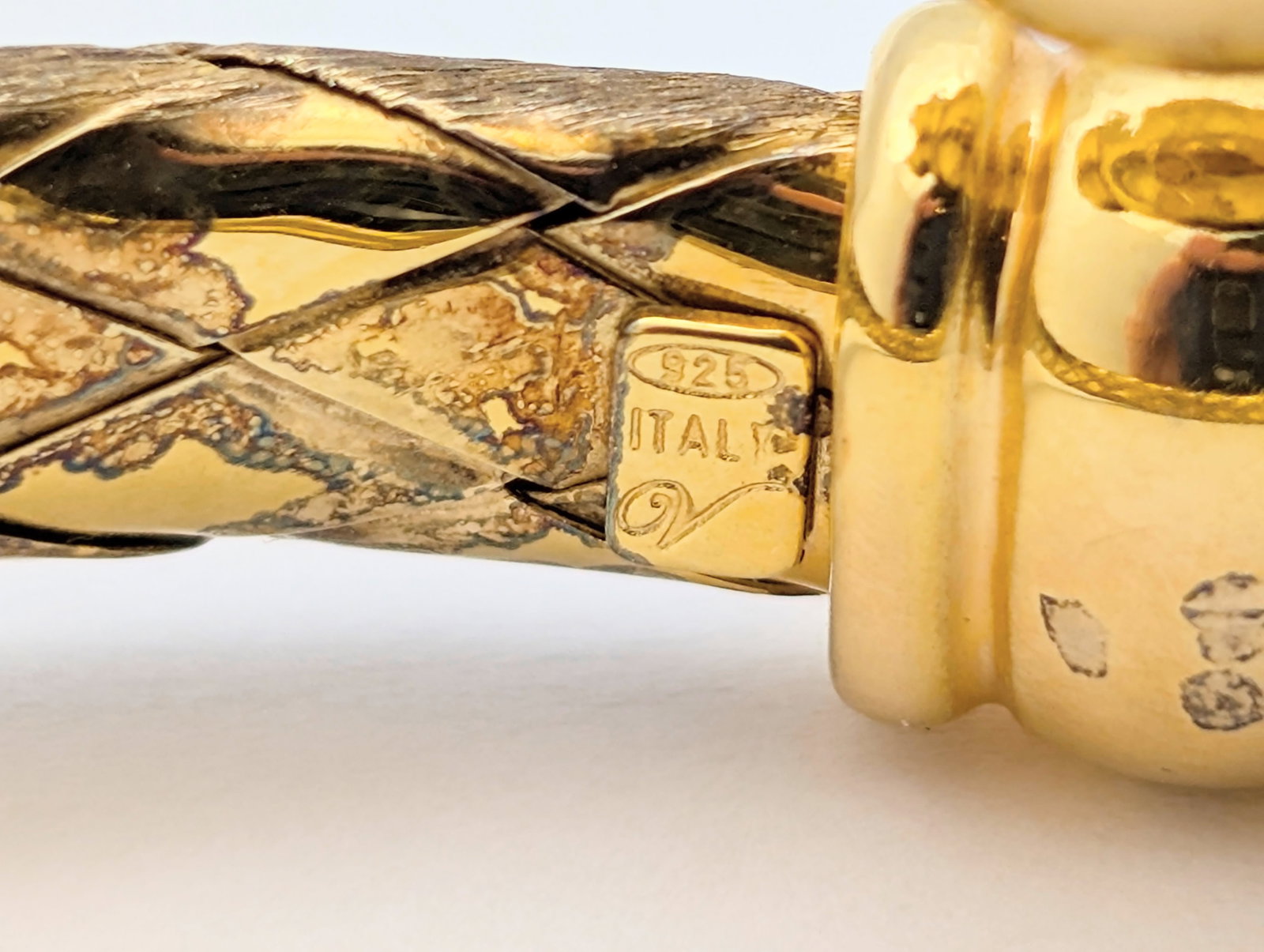 Italian Sterling Silver Gold tone Woven Texture Ladies Wrapped Bangle Bracelet - Stamped V - 23.32g - 4