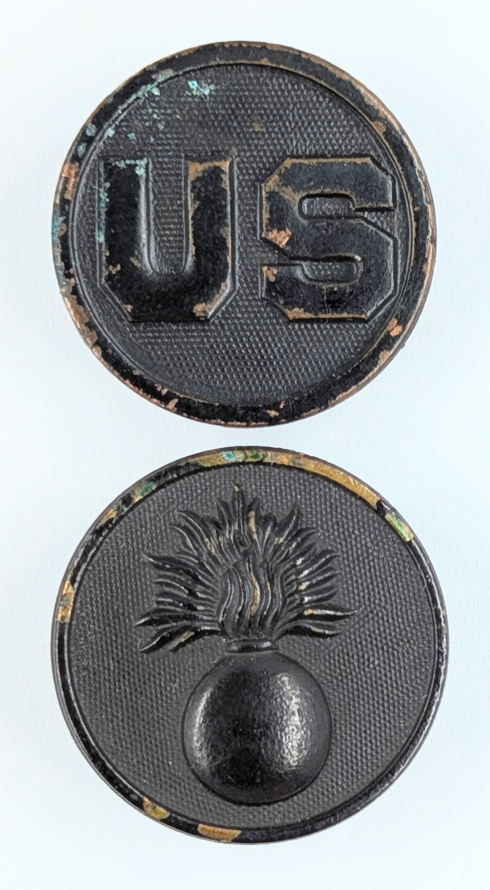 Lot of 2 World War I era United States Army Ordnance Corps Buttons: Buttons