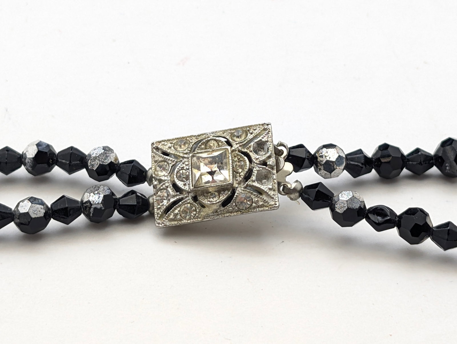 Large Lot of Beaded Costume Ladies Necklaces - 6