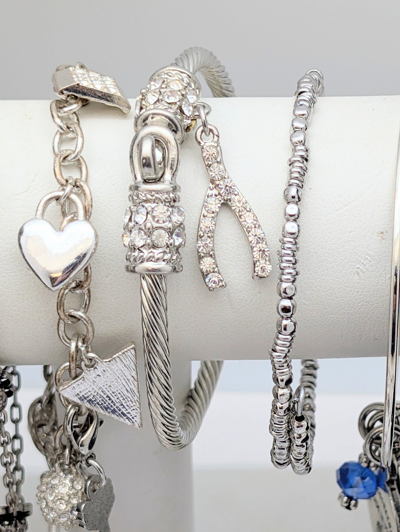 Large Lot of Silver tone Ladies Jewelry - Necklaces, Bracelets, Earrings, etc. - 9