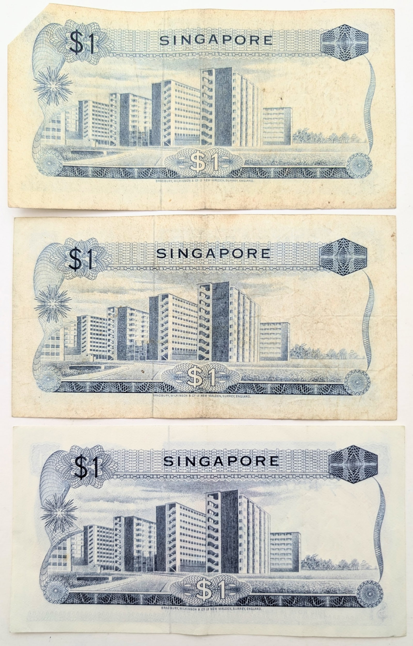 Lot of 3 Singapore $1 Notes - 2