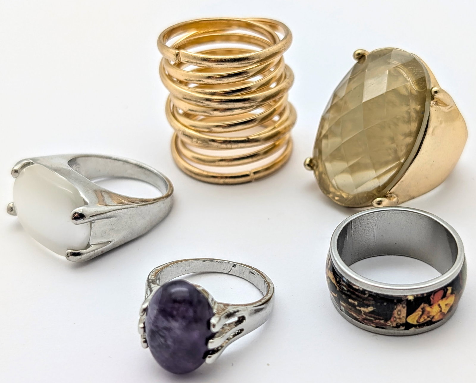 Lot of 5 Costume Ladies Rings (1 of 5)