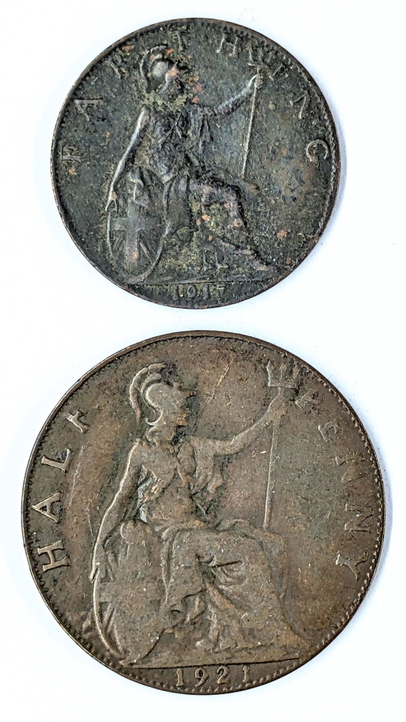 Lot of 2 Great Britain Coins - 1917 Farthing & 1921 1/2 Penny: Coin