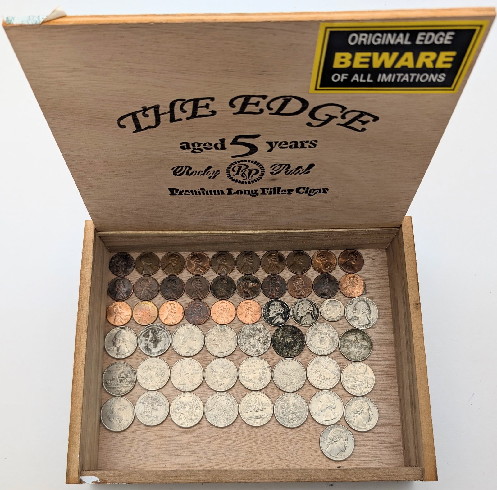 Lot of US Coins w/ Box - Washington Quarter, Jefferson Nickel, Lincoln Cents, etc.: Coin