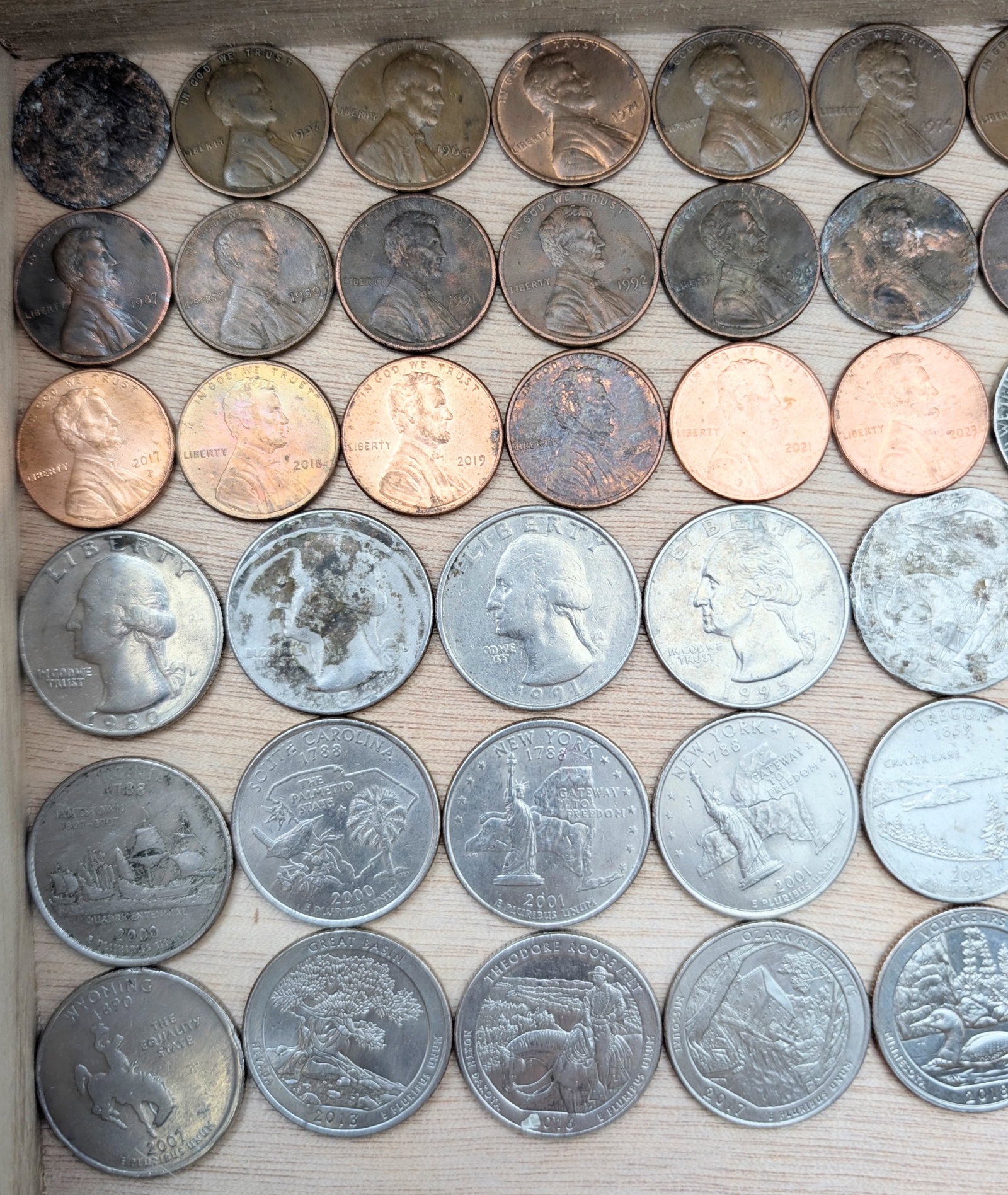 Lot of US Coins w/ Box - Washington Quarter, Jefferson Nickel, Lincoln Cents, etc. - 2