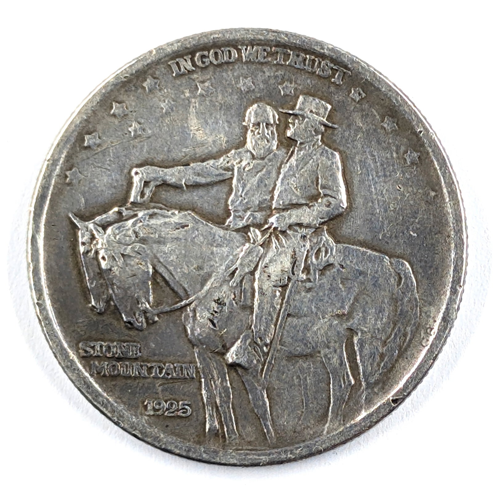 FEATURE 1925 Silver Stone Mountain Half Dollar (1 of 2)