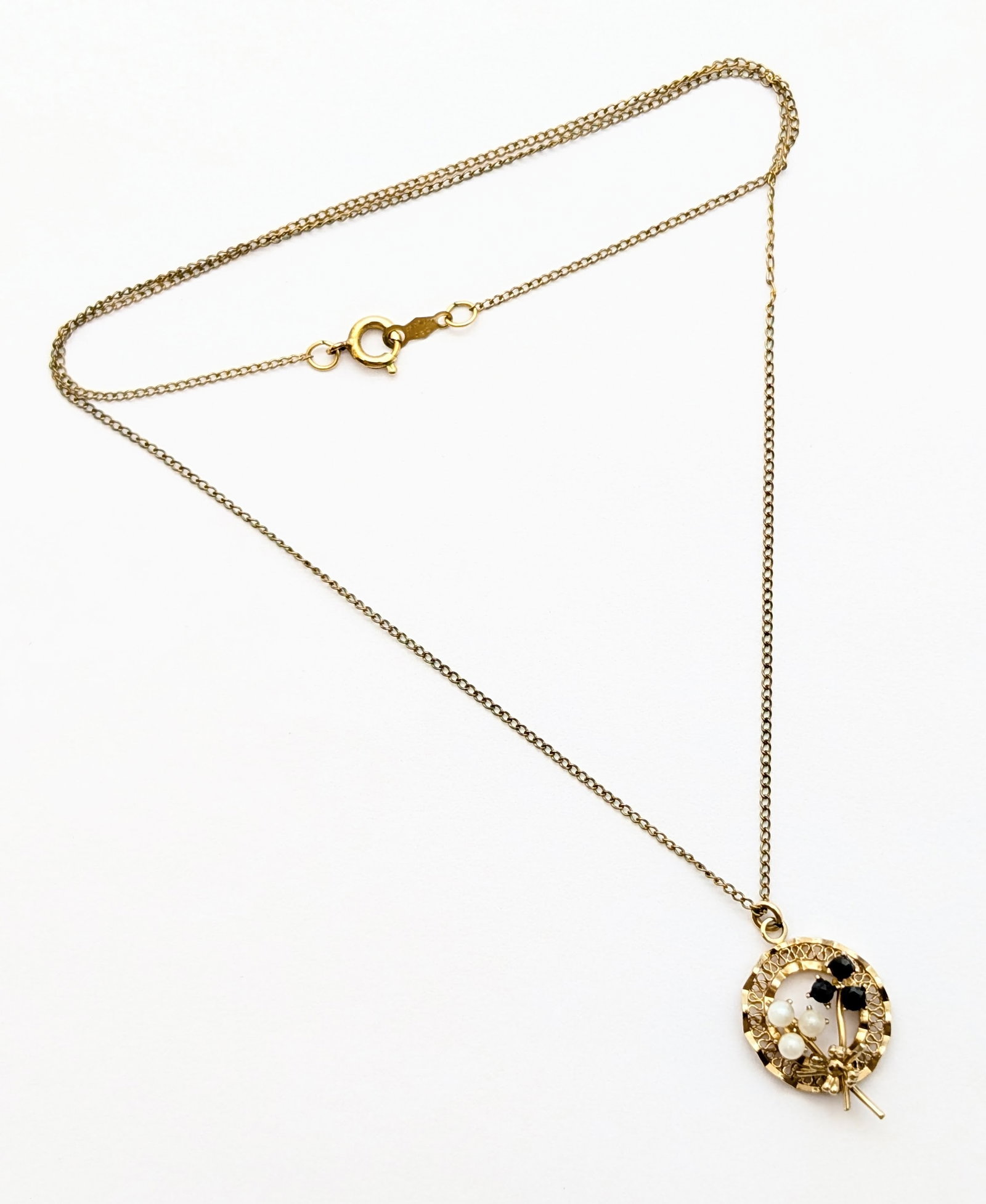 14K Gold filled Pearl & Black Gem Flowers Ladies Necklace: Length: 16in