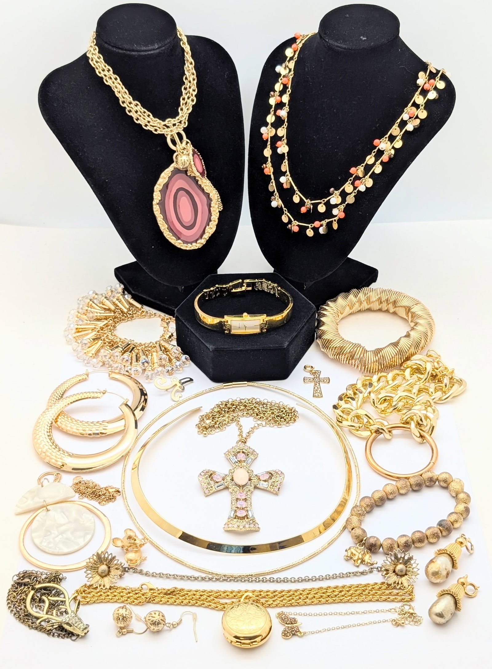 Large Lot of Gold tone Jewelry - Necklaces, Bracelets, Earrings, etc. (1 of 12)