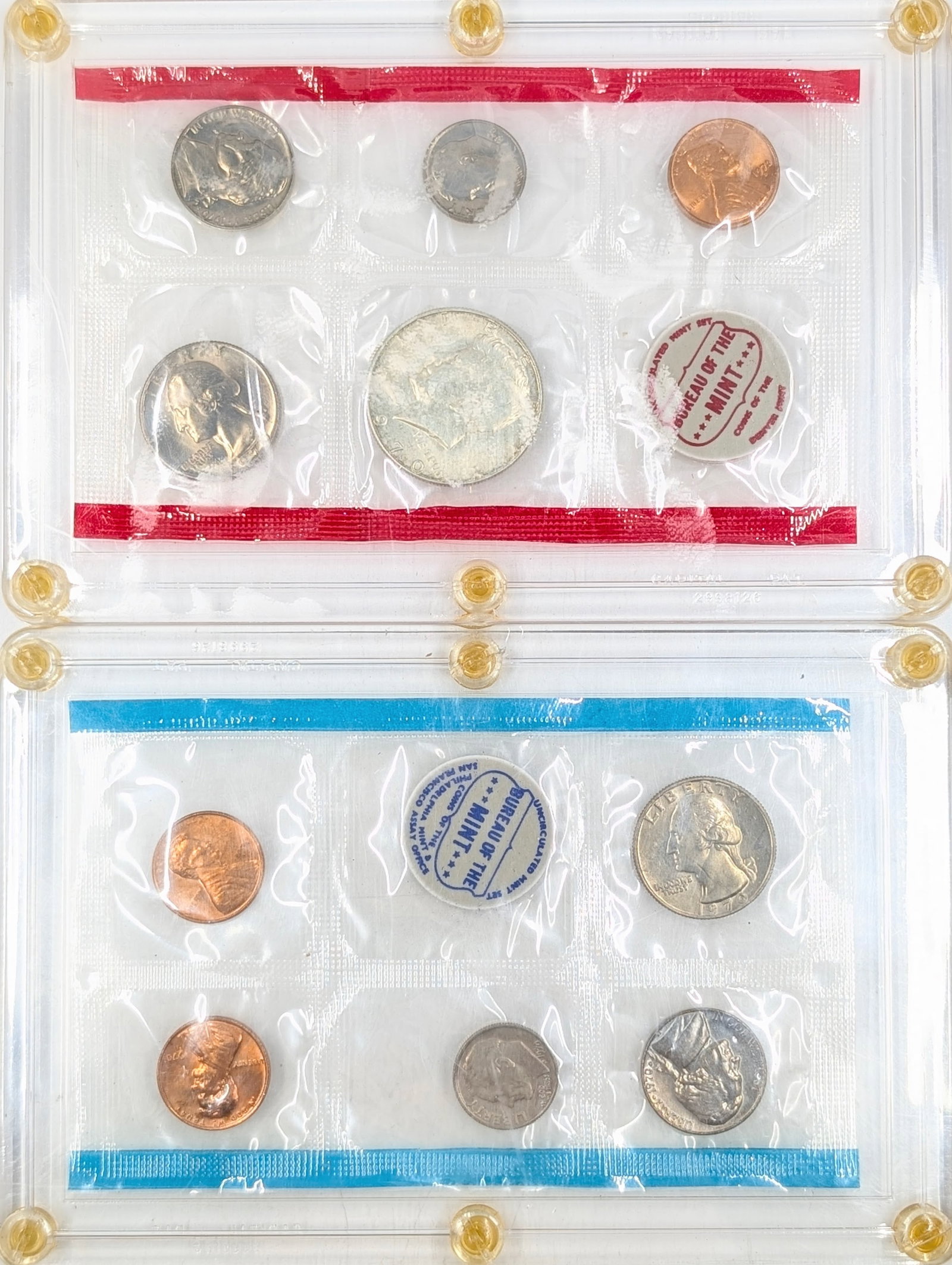 1970 US Mint Uncirculated Coin Set w/ Silver JFK Half: 40% Silver