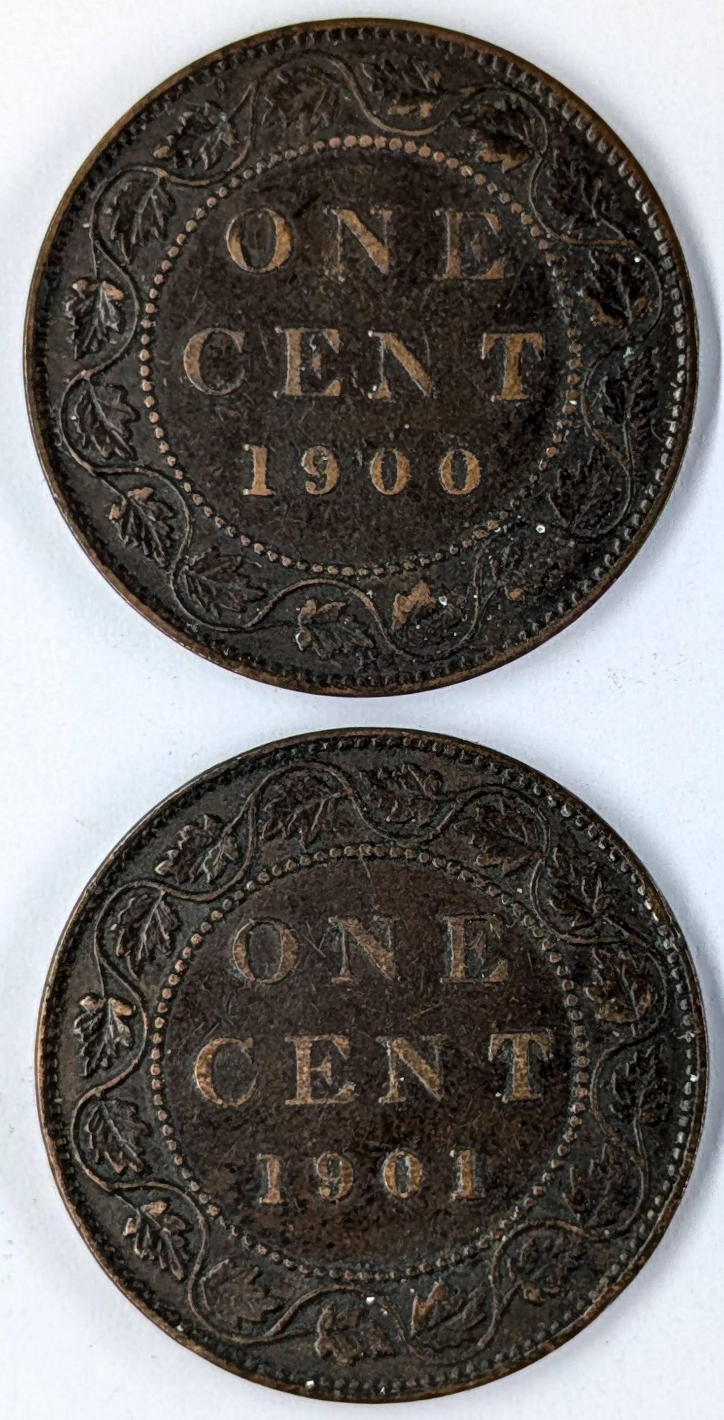 Lot of 2 Canadian Large Cents- 1900, 1901 - 2