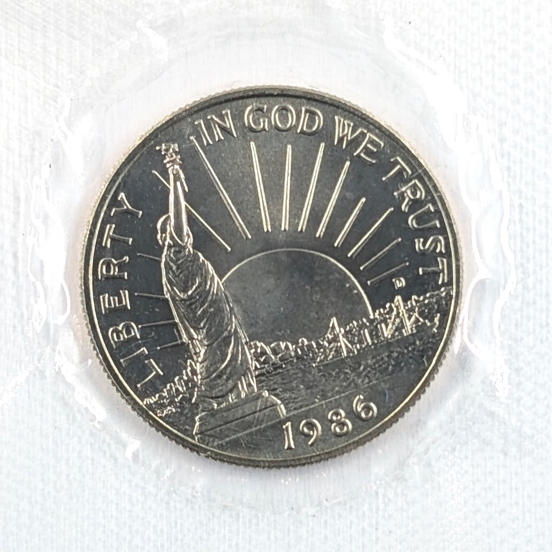 1986-D Uncirculated Statue of Liberty Commemorative Half Dollar - 2