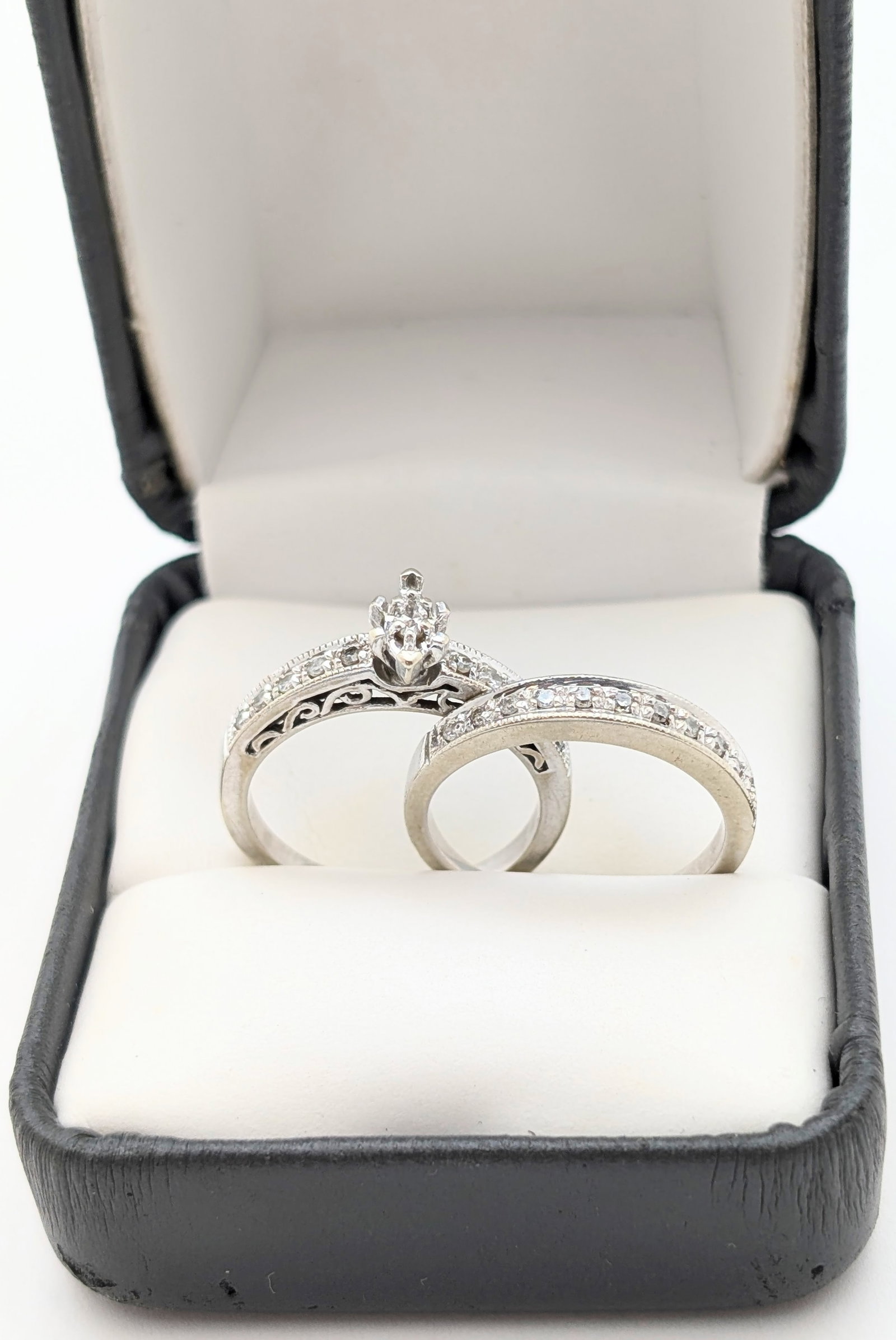 FEATURE 10K White Gold Diamond Engagement Ring w/ Filigree Design & Band - 5.59g - 3
