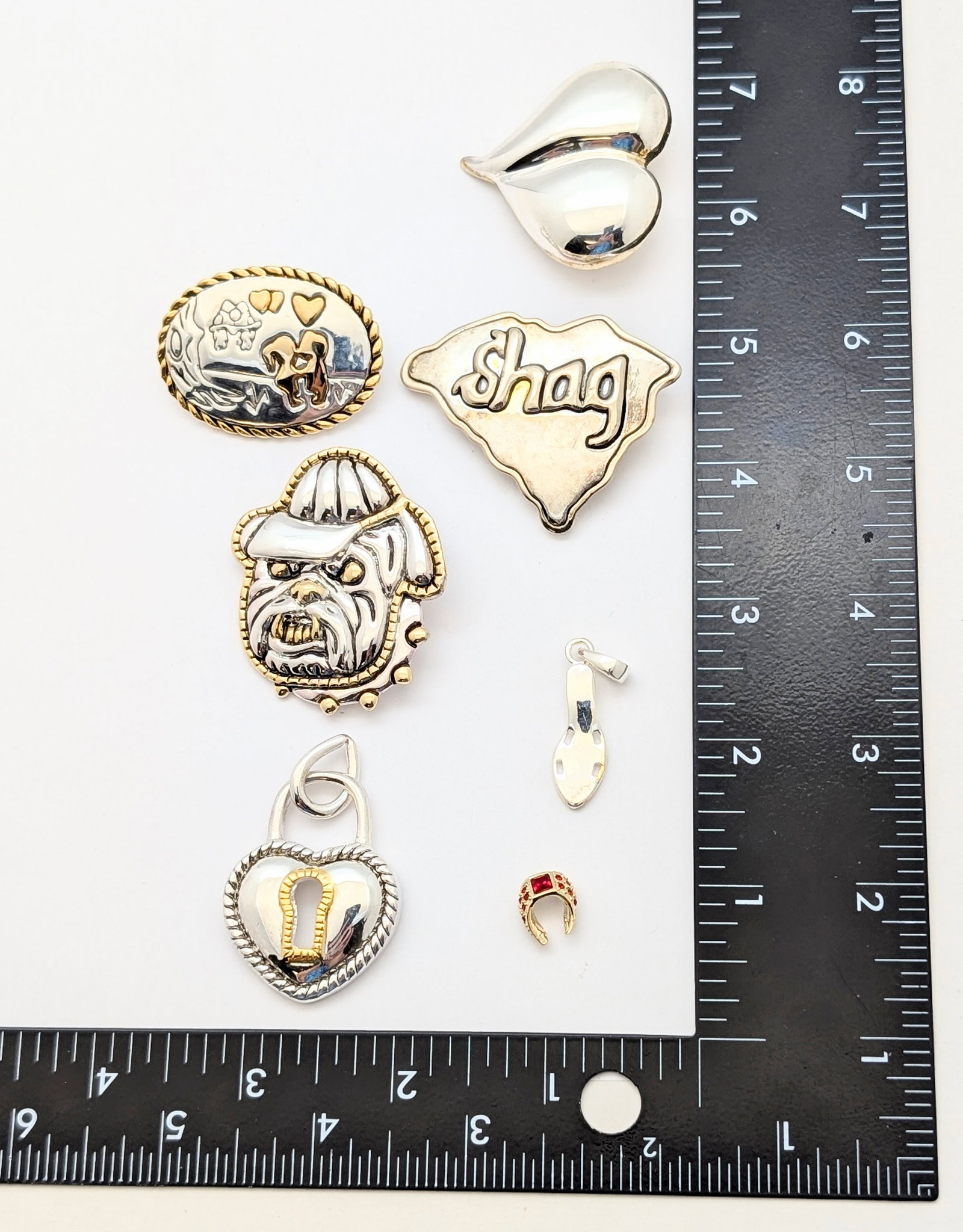 Lot of 7 Brooches, Pendants, Ear Cuff, etc. - 6