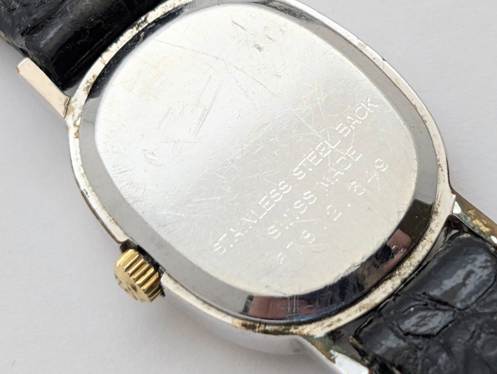 Lot of 4 Luxury Vintage Ladies Watches - Parts/Repair - 3